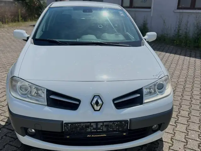 Renault Megane view 2