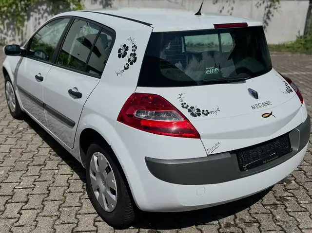 Renault Megane view 14