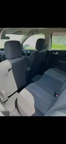 Renault Megane view 7