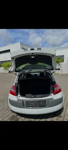 Renault Megane view 13