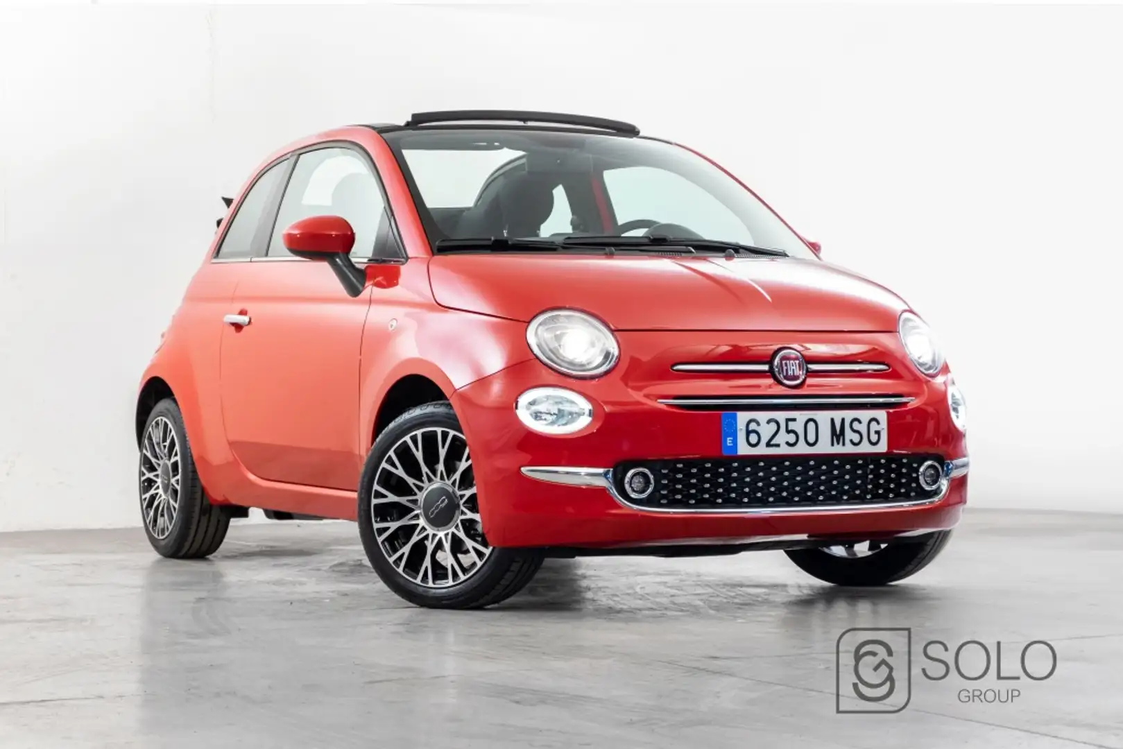 Fiat 500C 1.0 Hybrid Dolcevita 52kW Rojo - 1