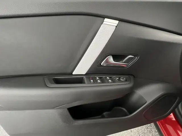 Citroen C4 view 11