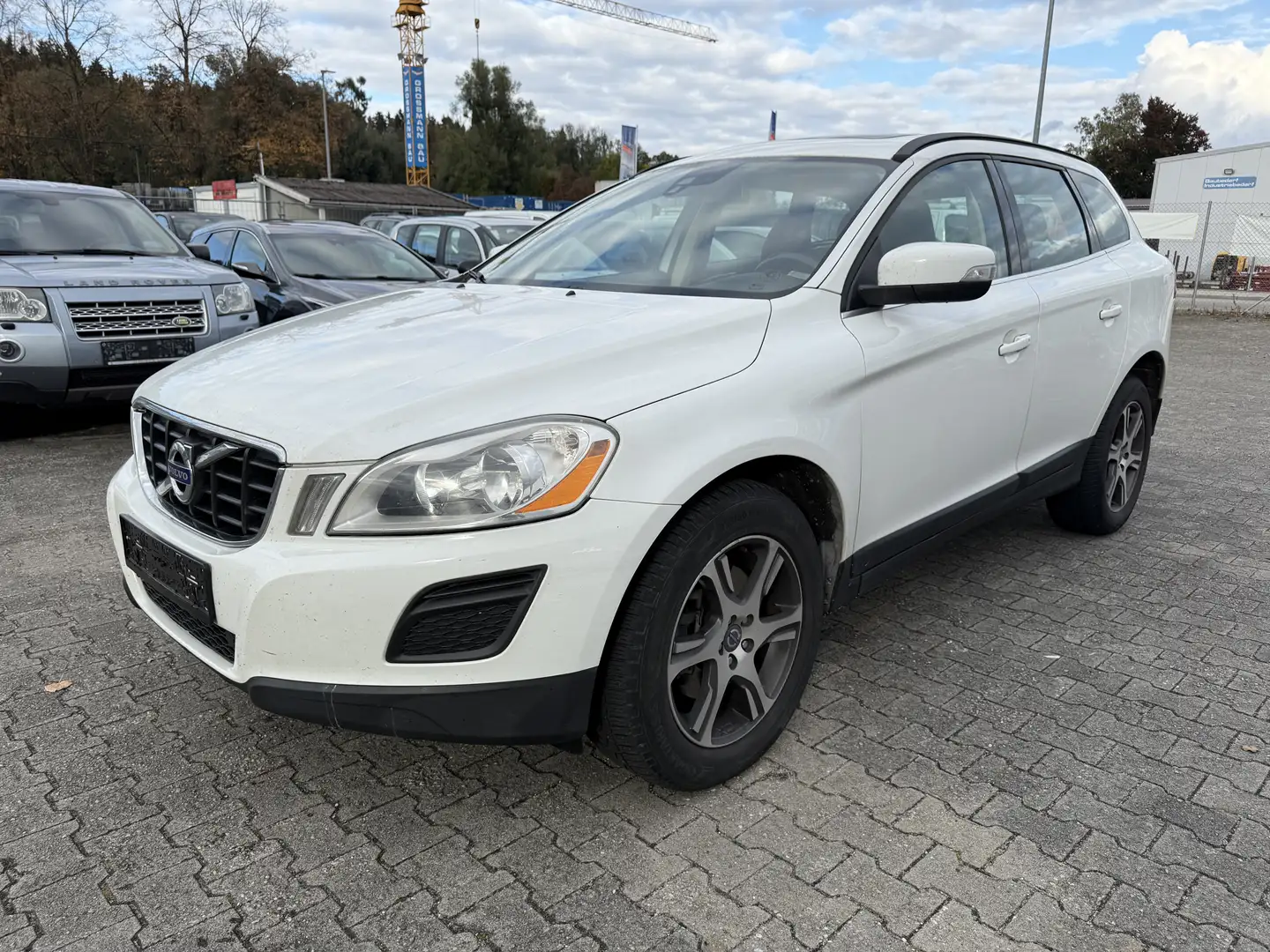 Volvo XC60 XC60 D3 AWD Aut. Momentum Blanc - 1