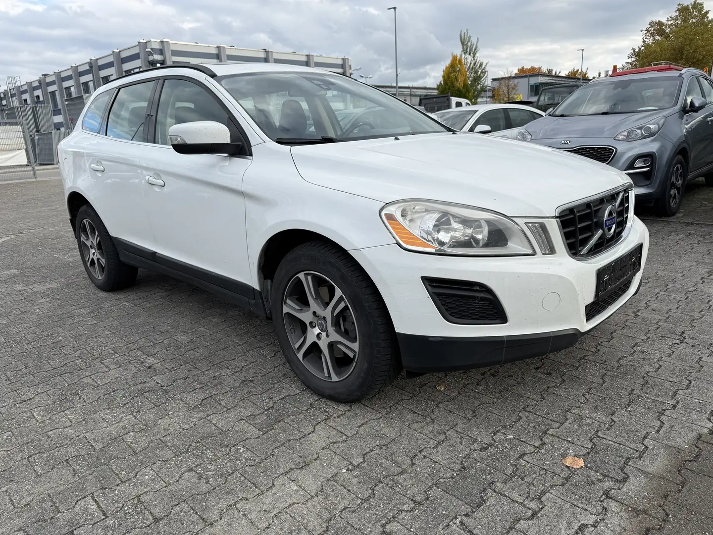 Volvo XC60 XC60 D3 AWD Aut. Momentum Blanc - 2