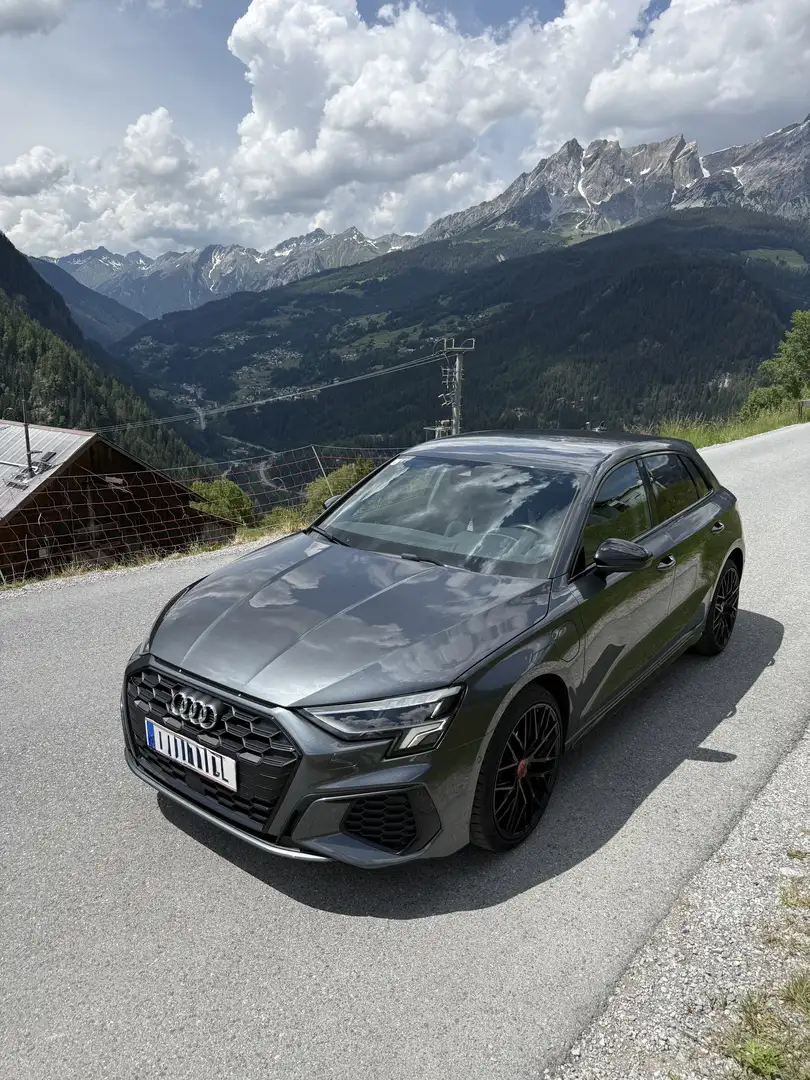 Audi A3 .45 Tfsie S-line - 1