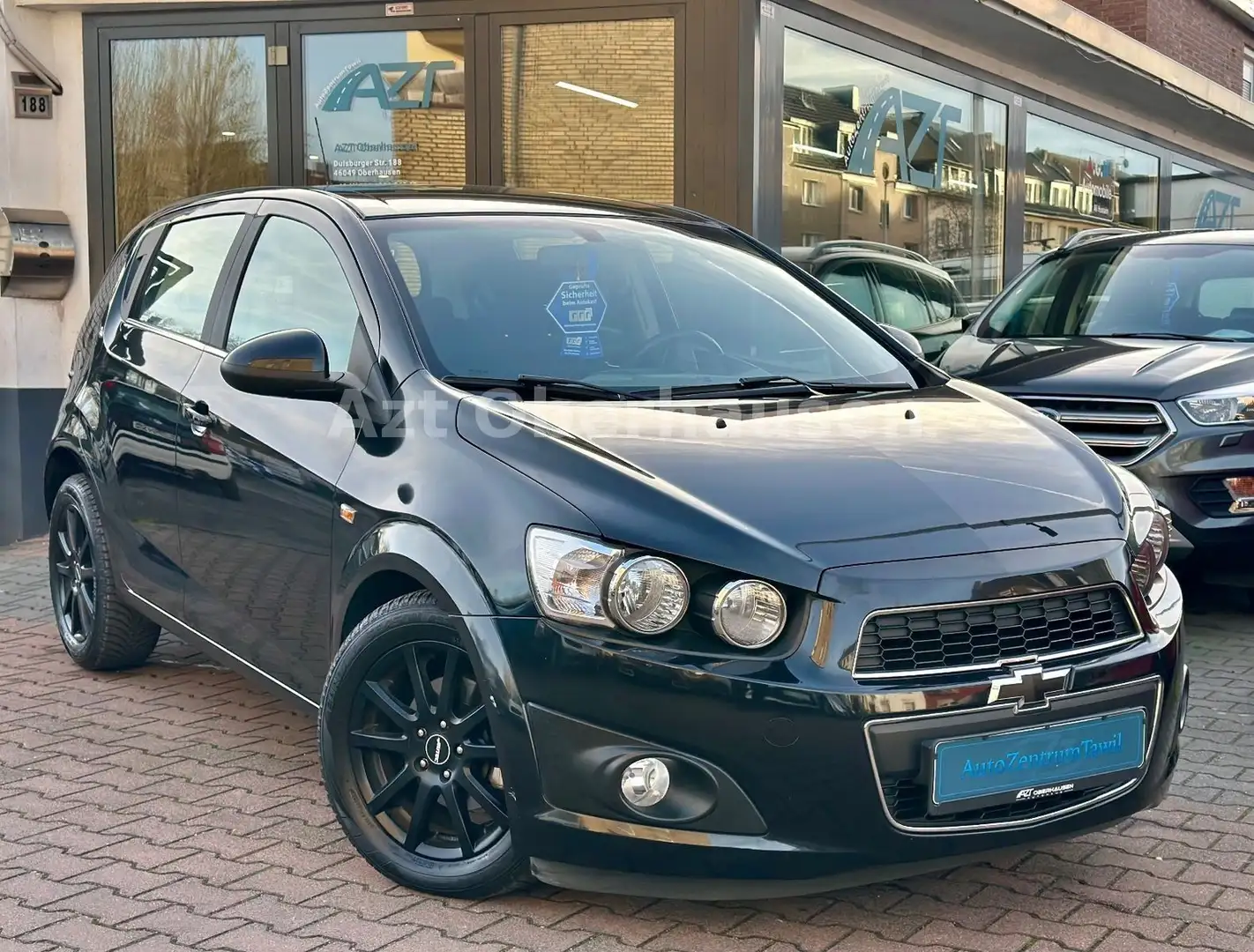 Chevrolet Aveo 1.6 Schrägheck LTZ*TÜV NEU*KLIMA*ALU* Schwarz - 1