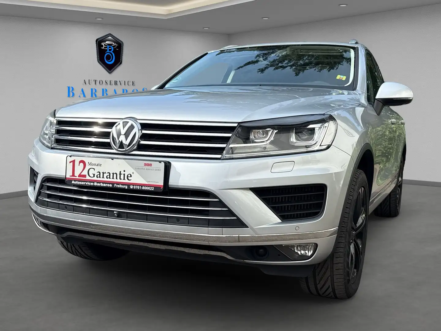 Volkswagen Touareg V6 TDI Executive Edition Terrain Tech 4Motion Grau - 1
