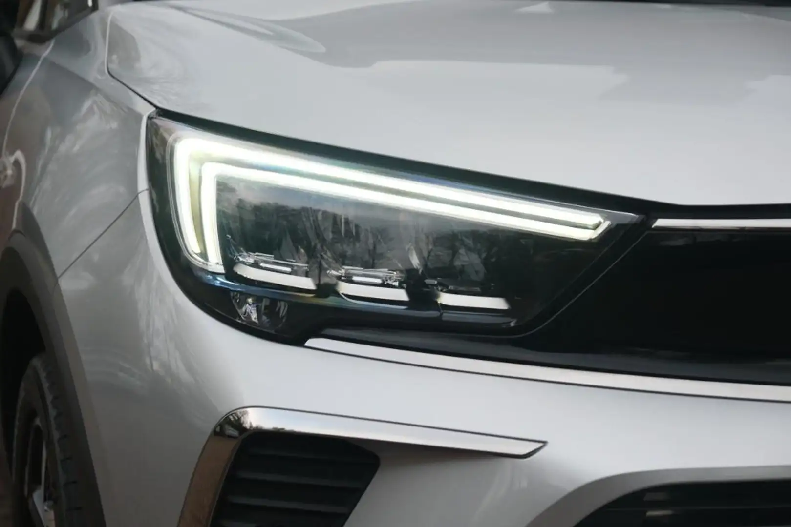 Opel Crossland 1.2 Turbo 110pk Ultimate | Navi | App Connect | Cl Zilver - 2