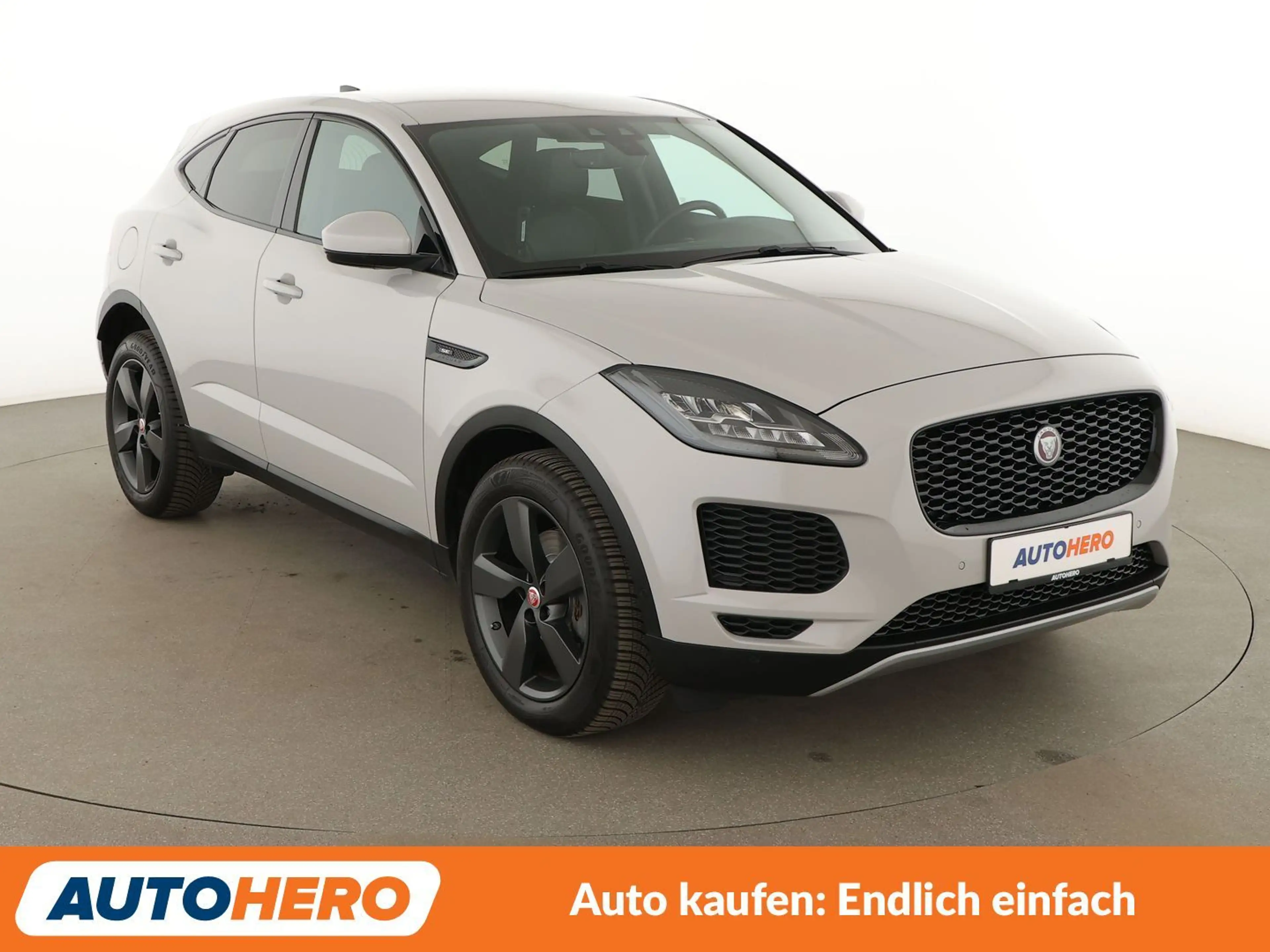 Jaguar E-Pace D180 SE AWD Aut.*NAVI*CAM*LED*ACC*SHZ*LHZ* — photo 8