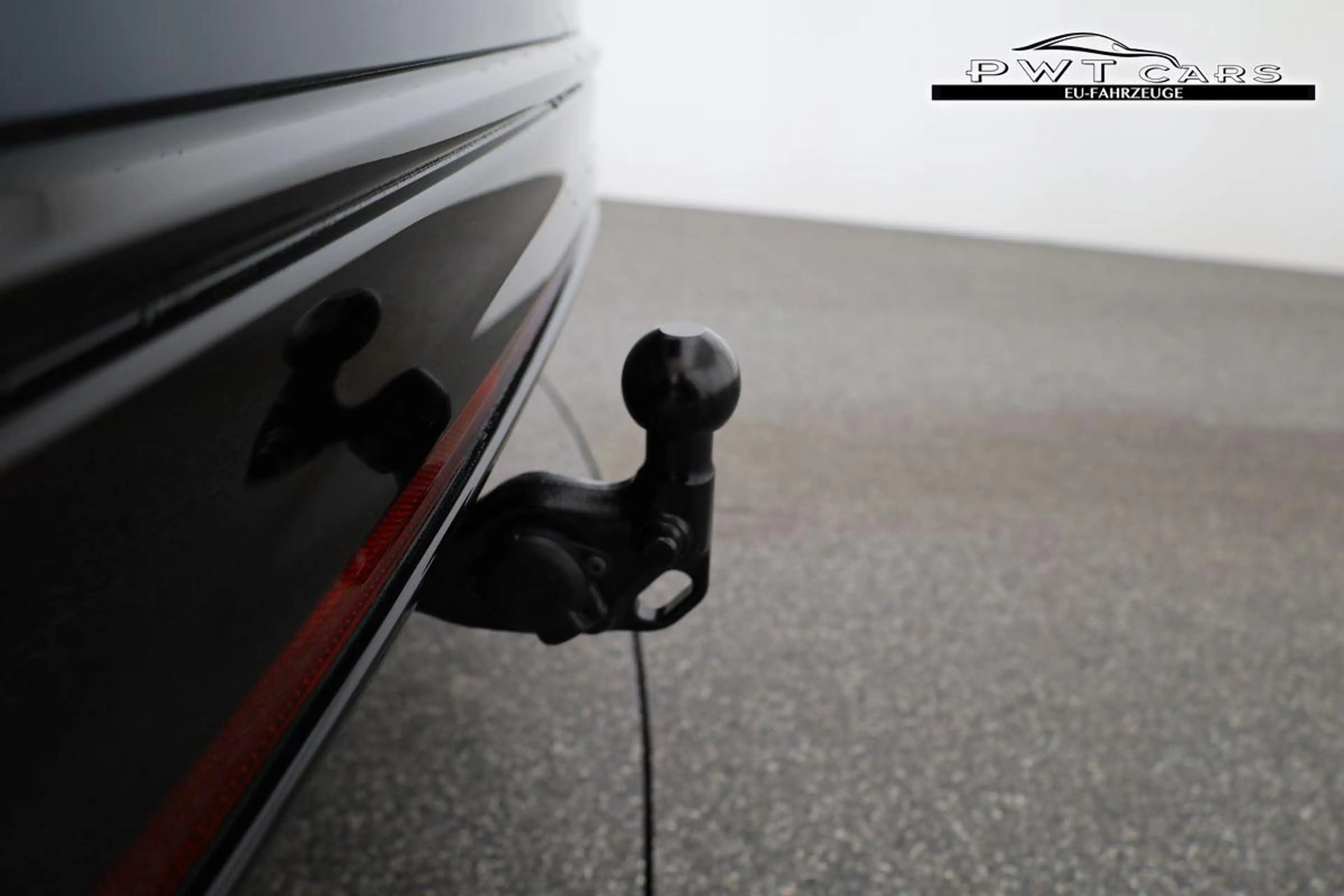 Volkswagen ID.7 Kombi Pro 210 kW Tourer Black, AHK, HuD, IQ.Lig... — photo 14