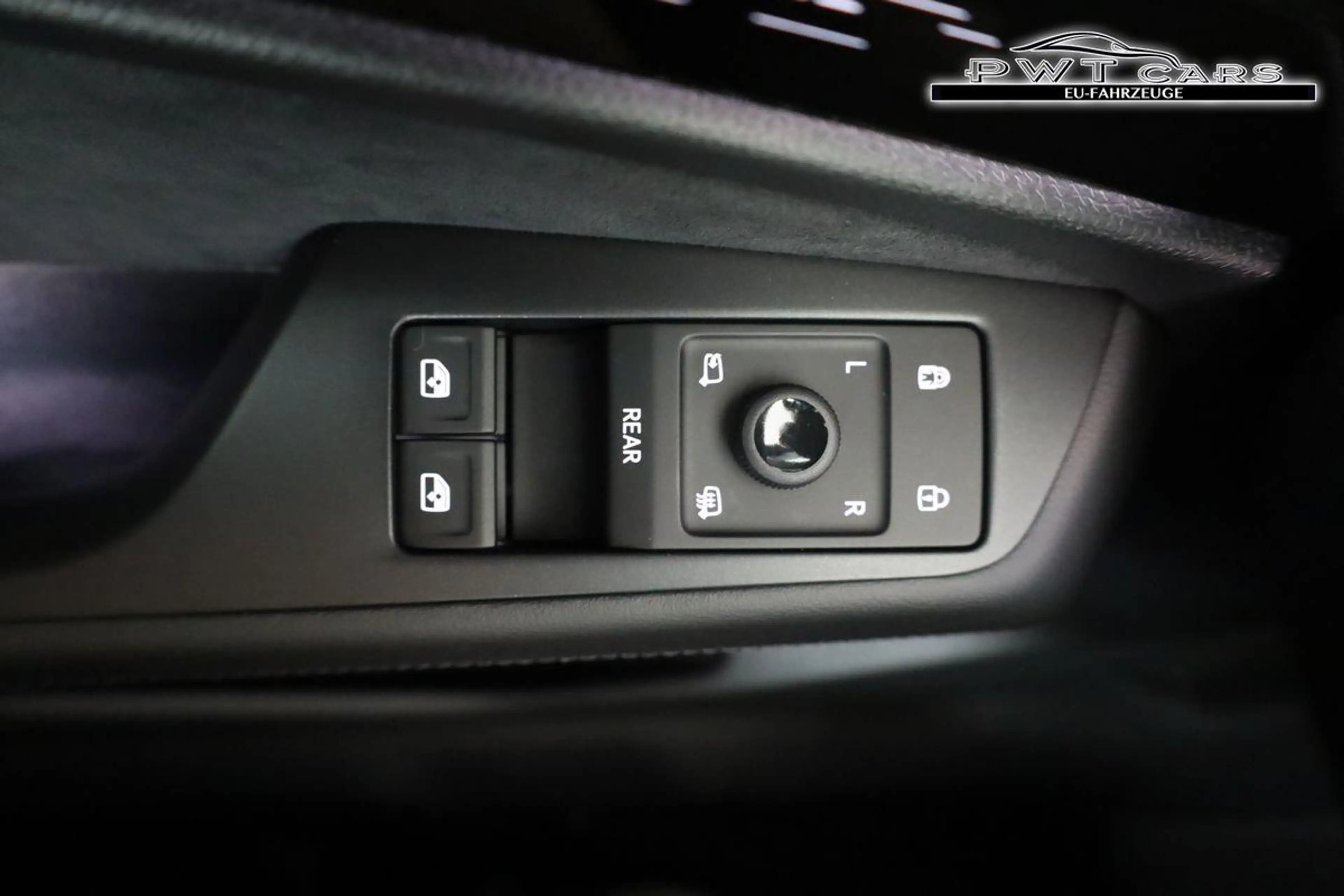 Volkswagen ID.7 Kombi Pro 210 kW Tourer Black, AHK, HuD, IQ.Lig... — photo 7
