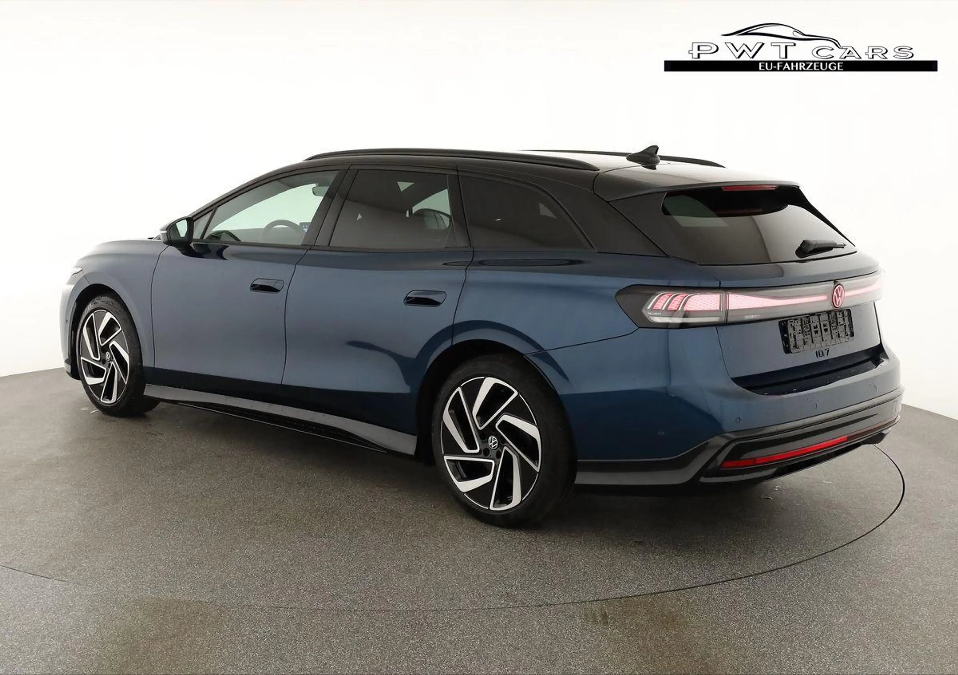 Volkswagen ID.7 Kombi Pro 210 kW Tourer Black, AHK, HuD, IQ.Lig... — photo 3