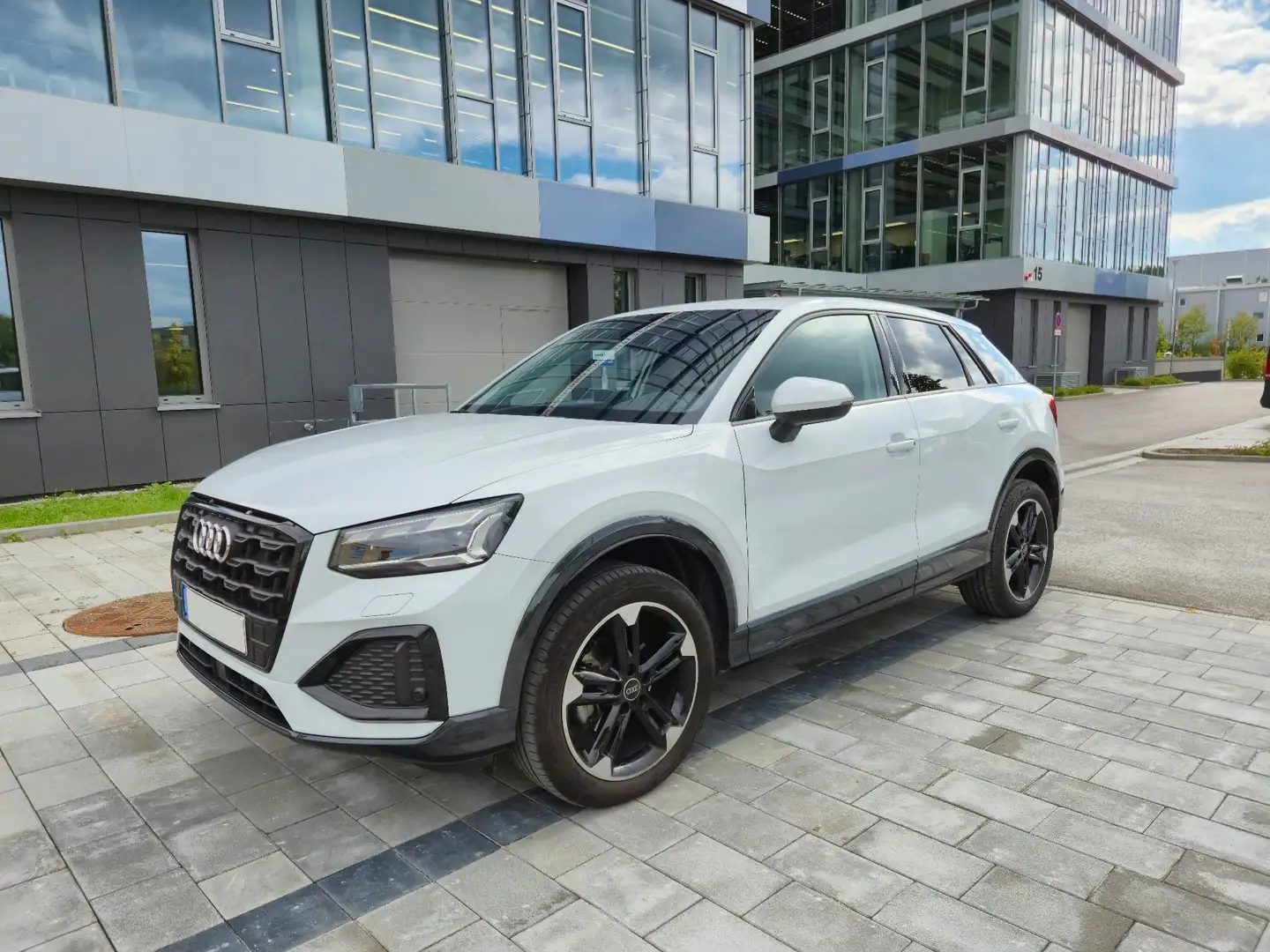 Audi Q2 Q2 30 TDI S tronic advanced Weiß - 1