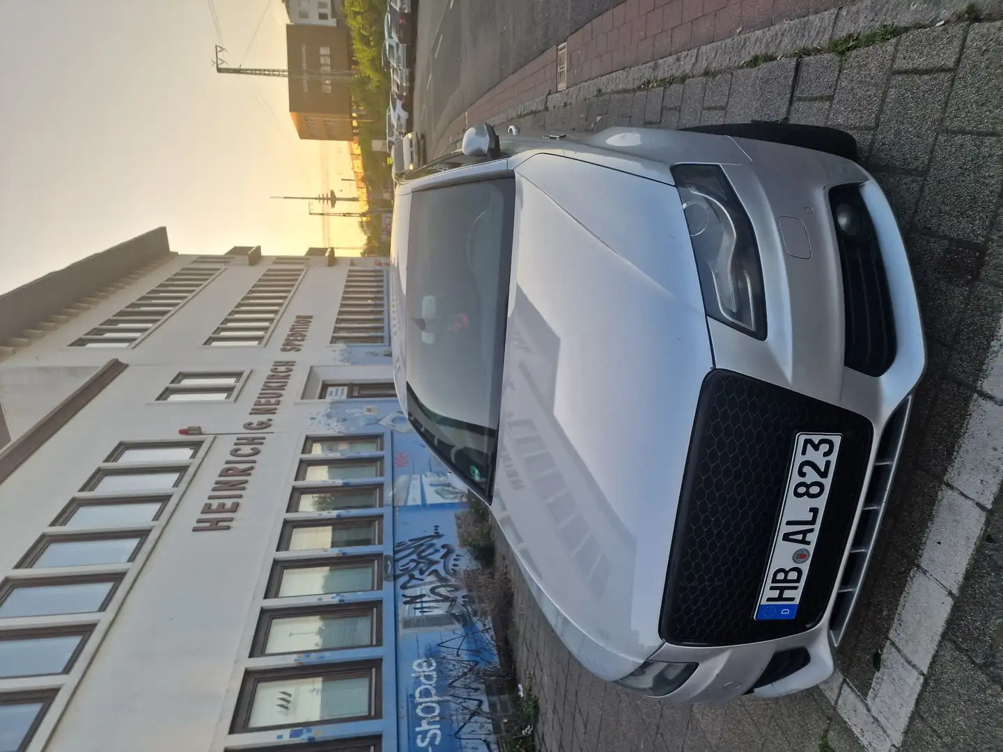 Audi A4 Avant 2.0 TDI DPF multitronic Ambition - 2