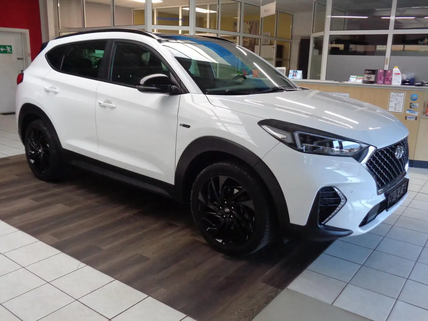 Hyundai TUCSON N Line 1,6 2WD,SHZ,Navi,Kamera,LED.PANO. Weiß - 1