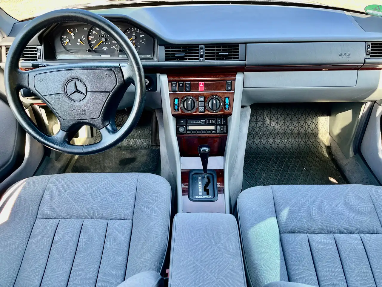 Mercedes-Benz E 300 300 D Kombi Autom. orig. 201 Tkm! Klima SSD ASD AHK Temp. Alu 3. Hd. TOP!, foto 6