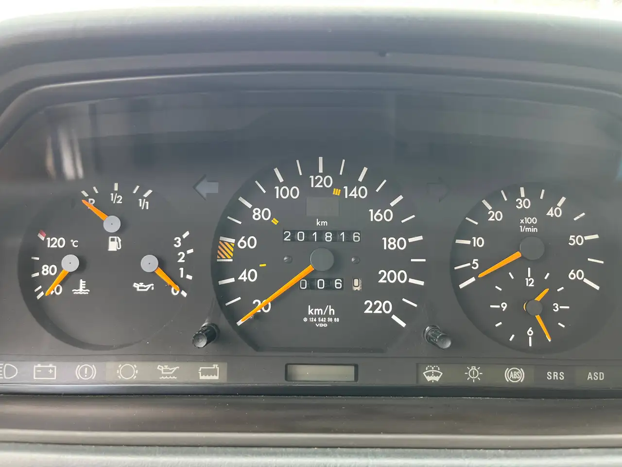 Mercedes-Benz E 300 300 D Kombi Autom. orig. 201 Tkm! Klima SSD ASD AHK Temp. Alu 3. Hd. TOP!, foto 9