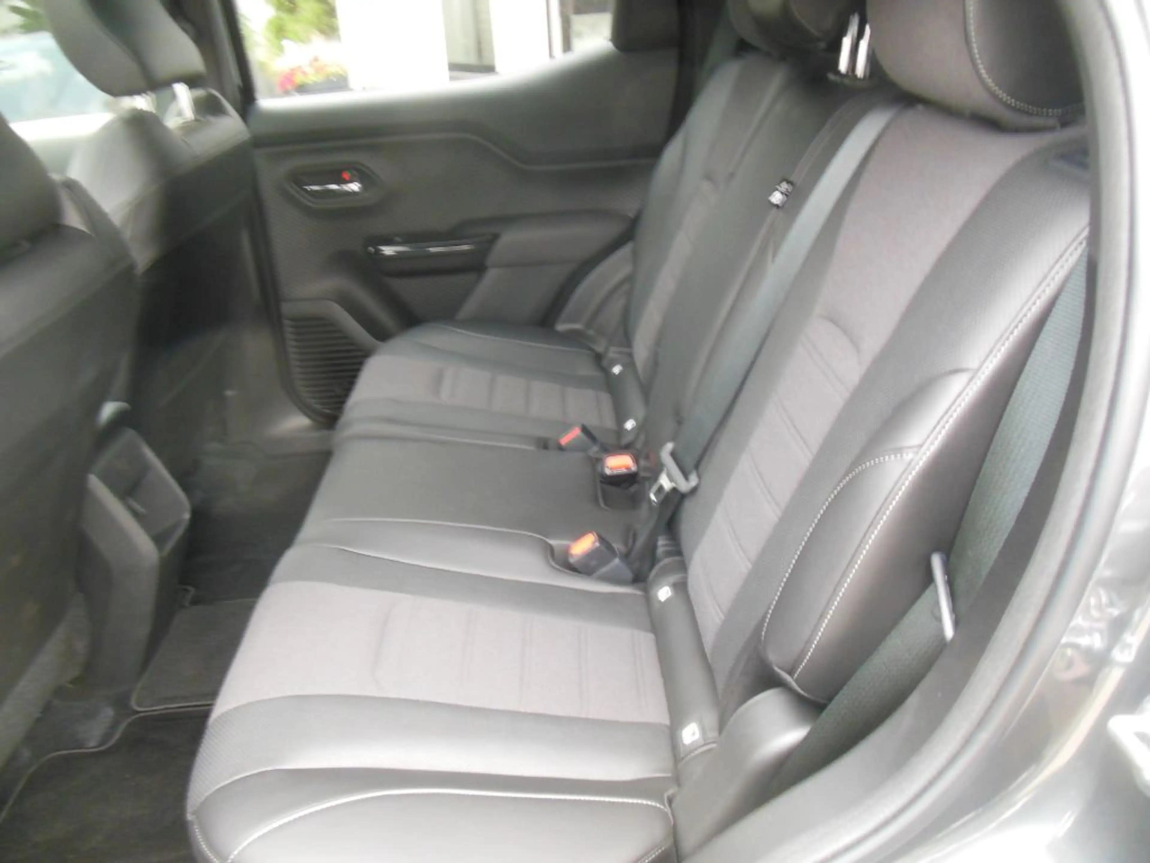 Toyota Urban Cruiser 61kWh Lounge  *förderfähig *sofort Verfügbar* — photo 13