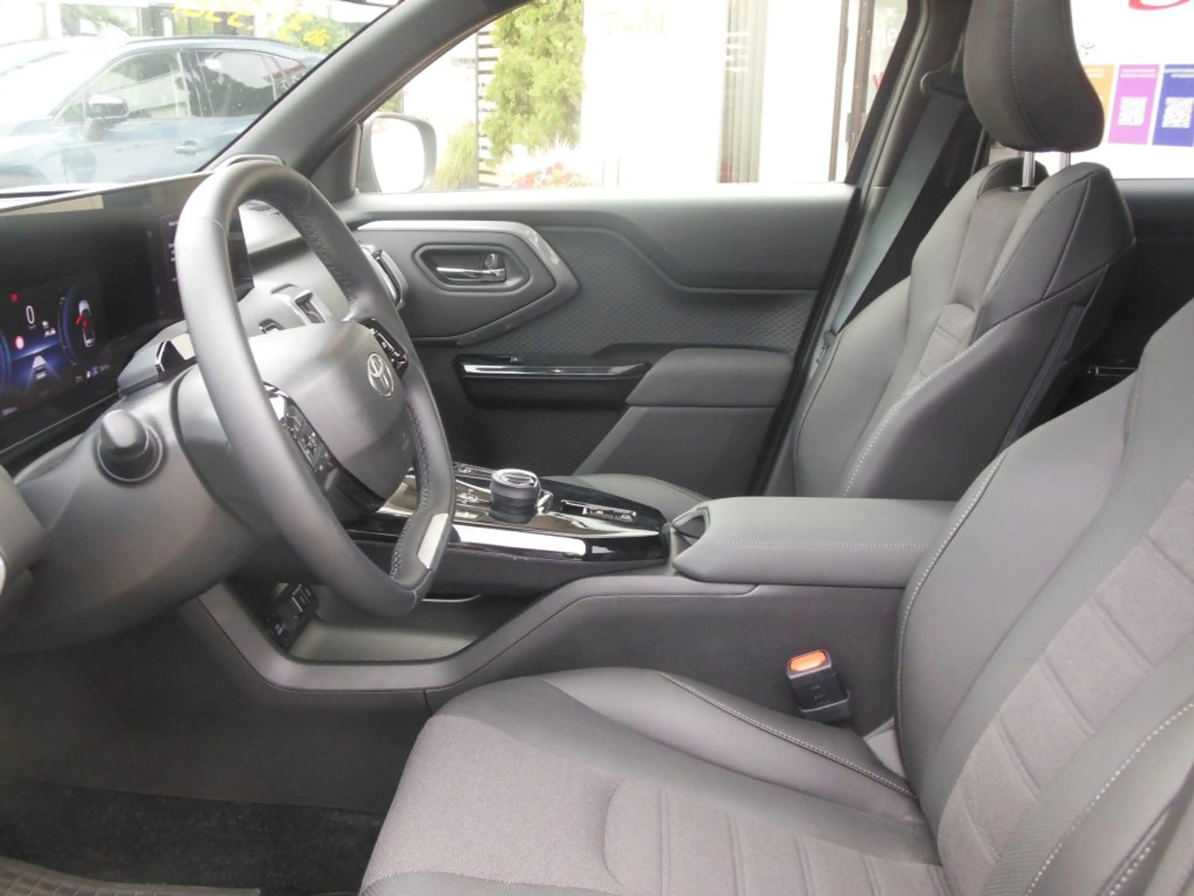 Toyota Urban Cruiser 61kWh Lounge  *förderfähig *sofort Verfügbar* — photo 7
