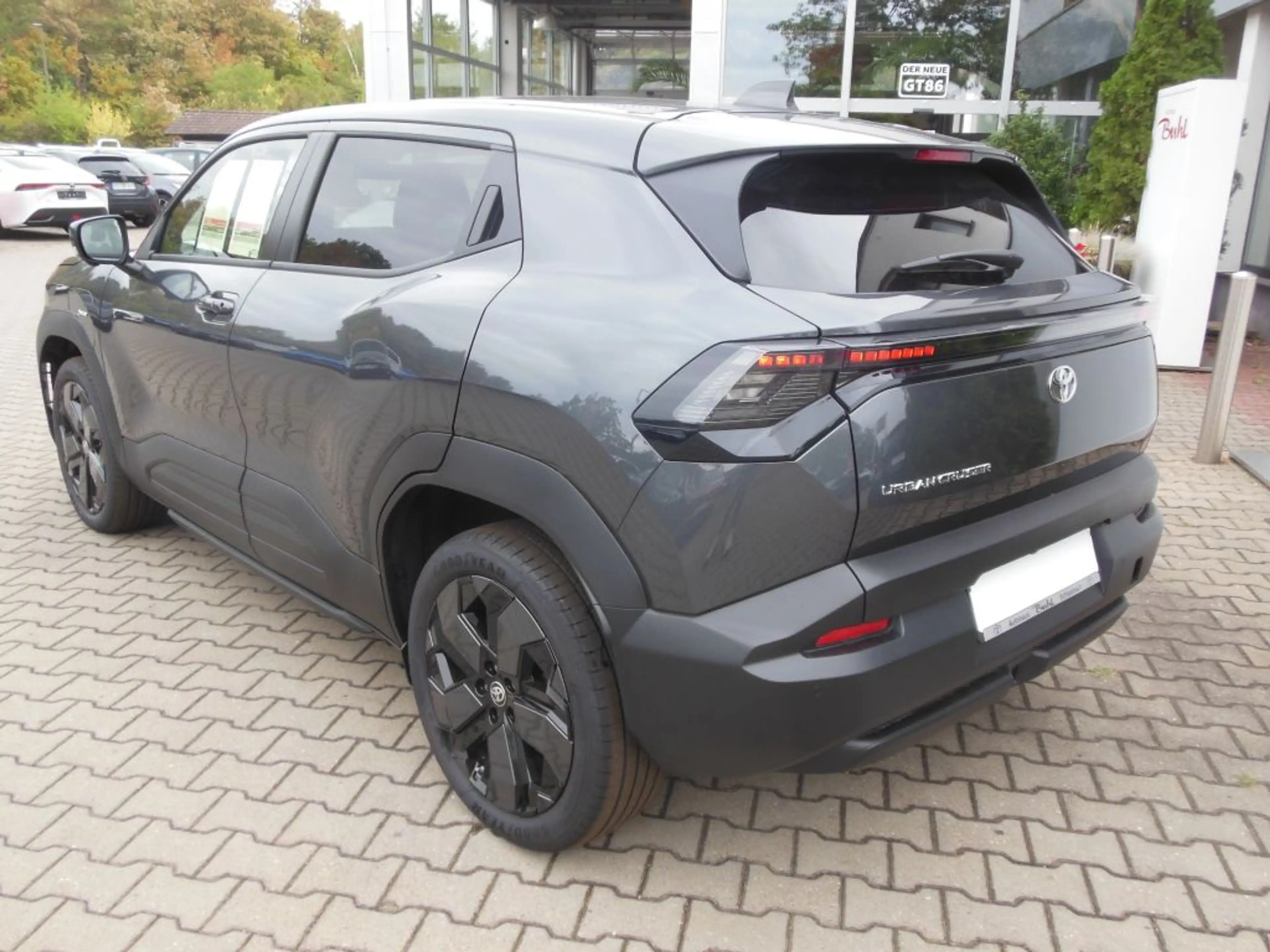 Toyota Urban Cruiser 61kWh Lounge  *förderfähig *sofort Verfügbar* — photo 3
