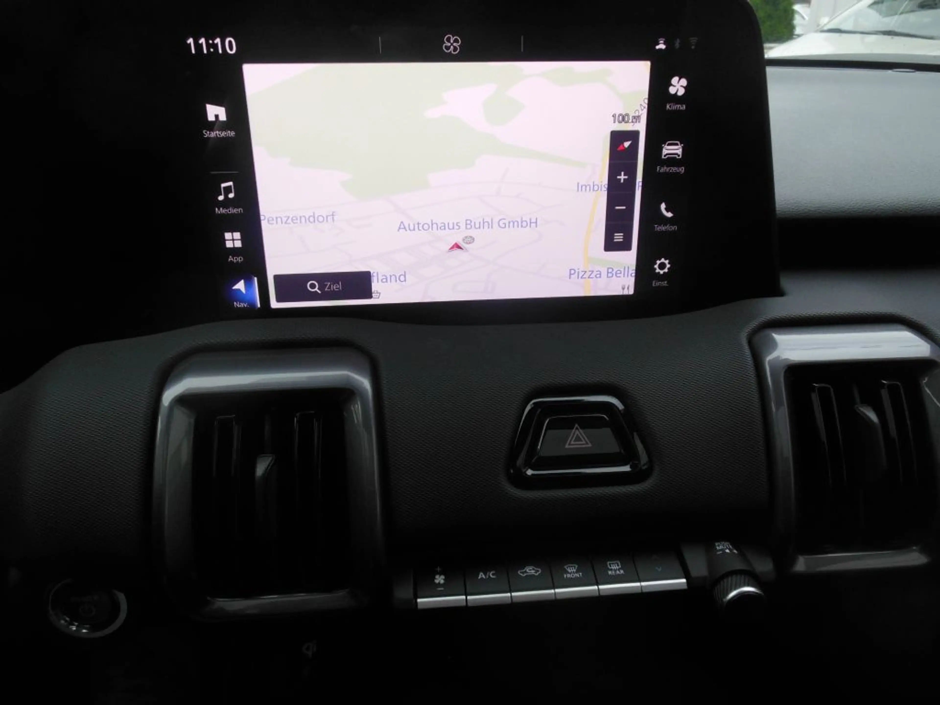 Toyota Urban Cruiser 61kWh Lounge  *förderfähig *sofort Verfügbar* — photo 8