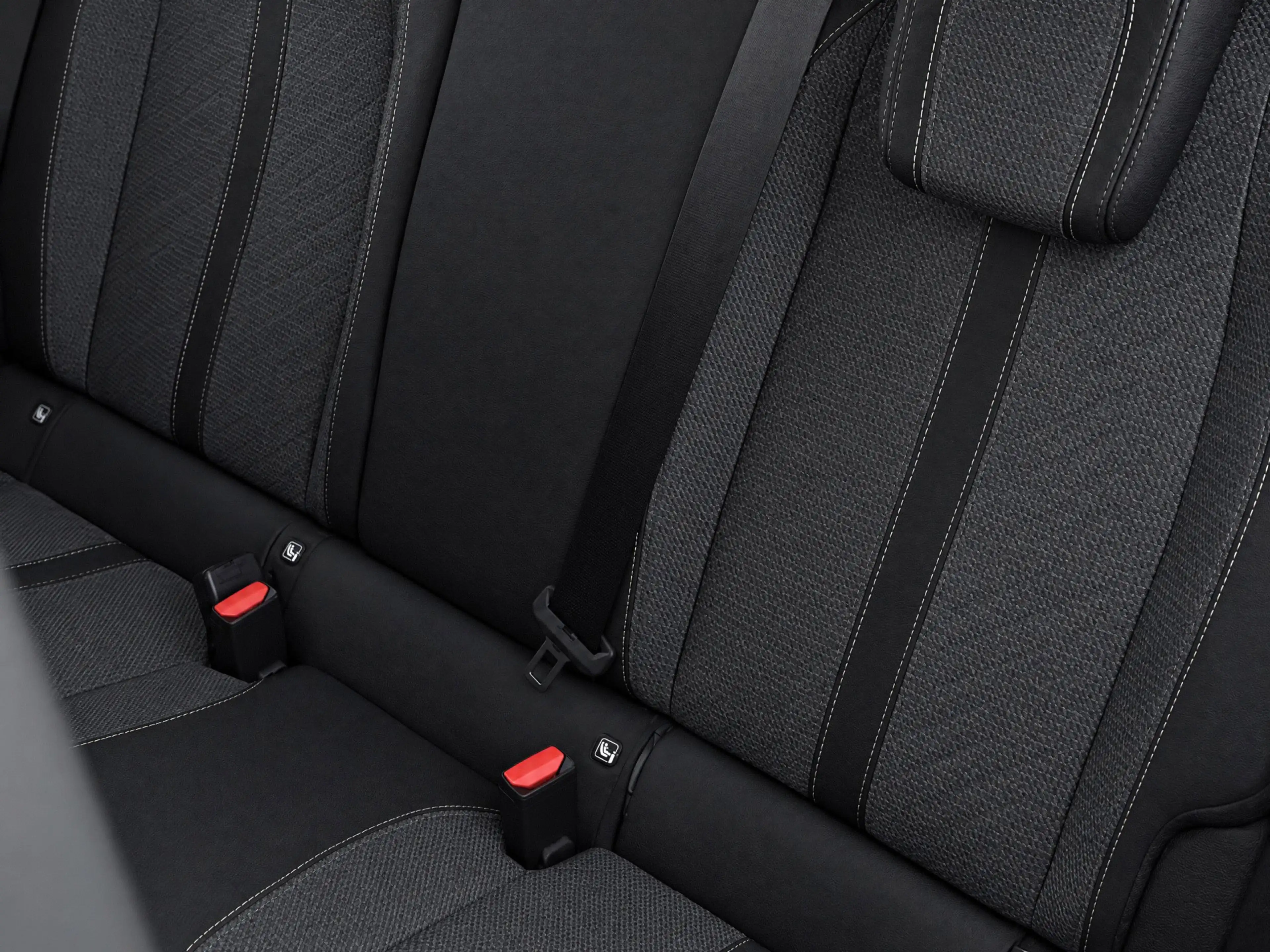 Peugeot 2008 1.2 Hybrid 145PK Allure Navigatie | Camera | Parke — photo 8