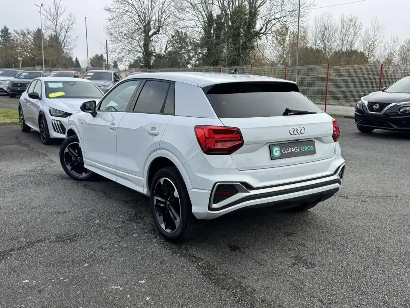 Audi Q2 30 TFSI 110 BVM6 Business line Bianco - 2