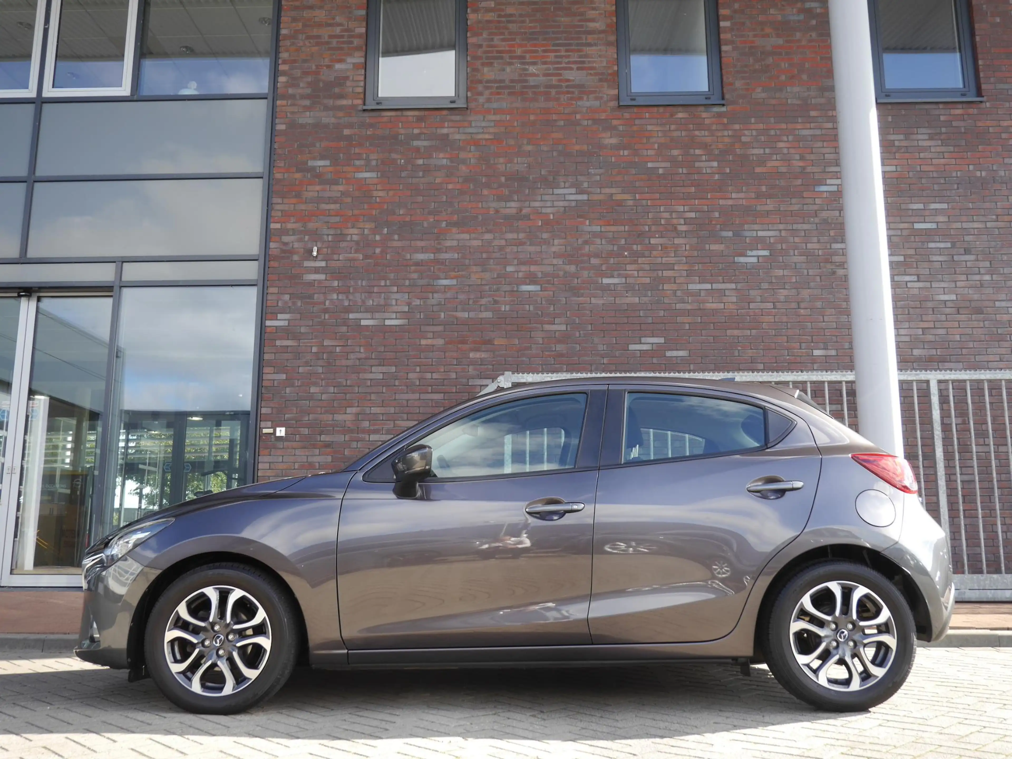 Mazda 2 1.5 Skyactiv-G Dynamic+ | Cruise control | Trekhaa — photo 6