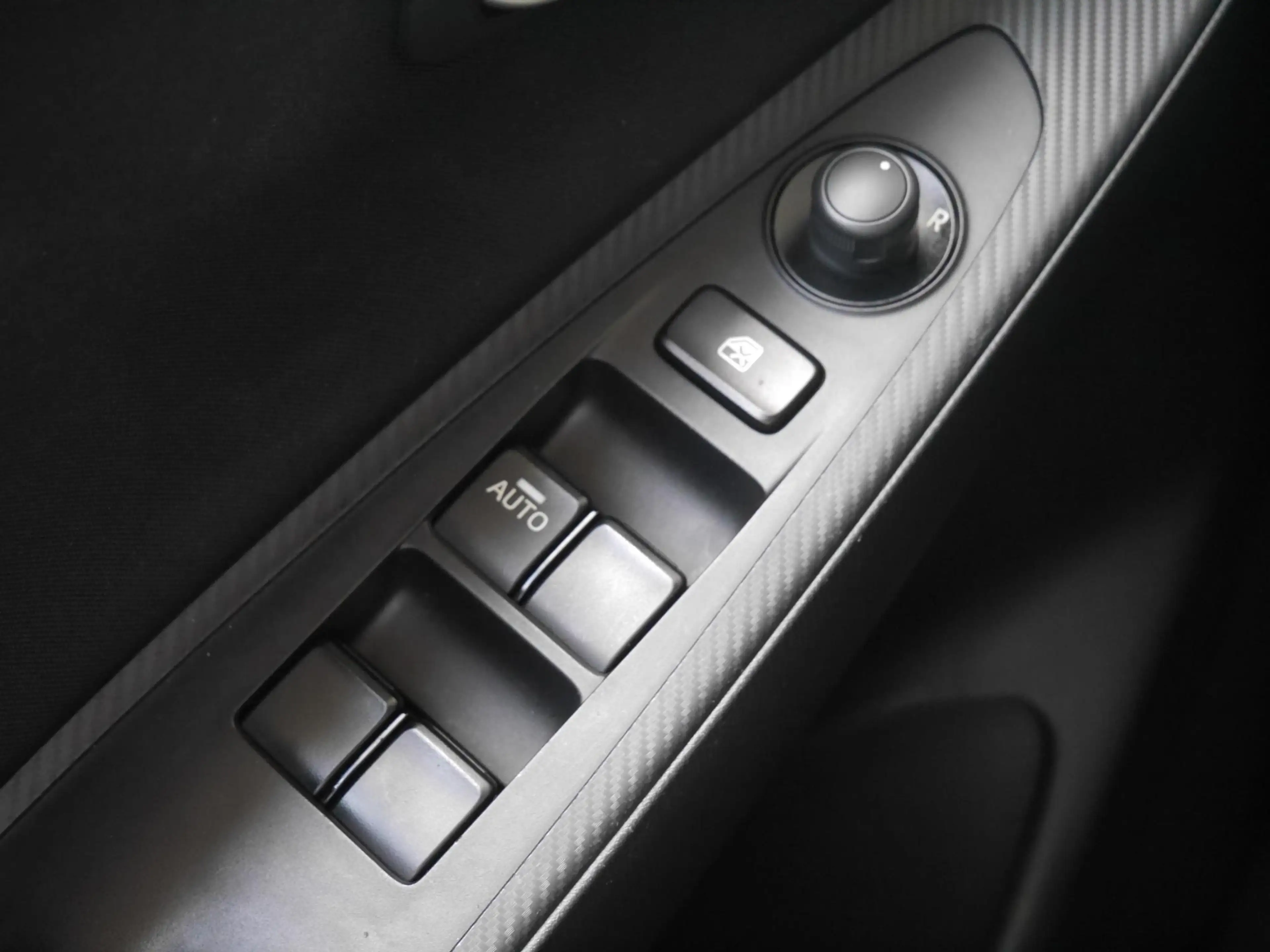 Mazda 2 1.5 Skyactiv-G Dynamic+ | Cruise control | Trekhaa — photo 15