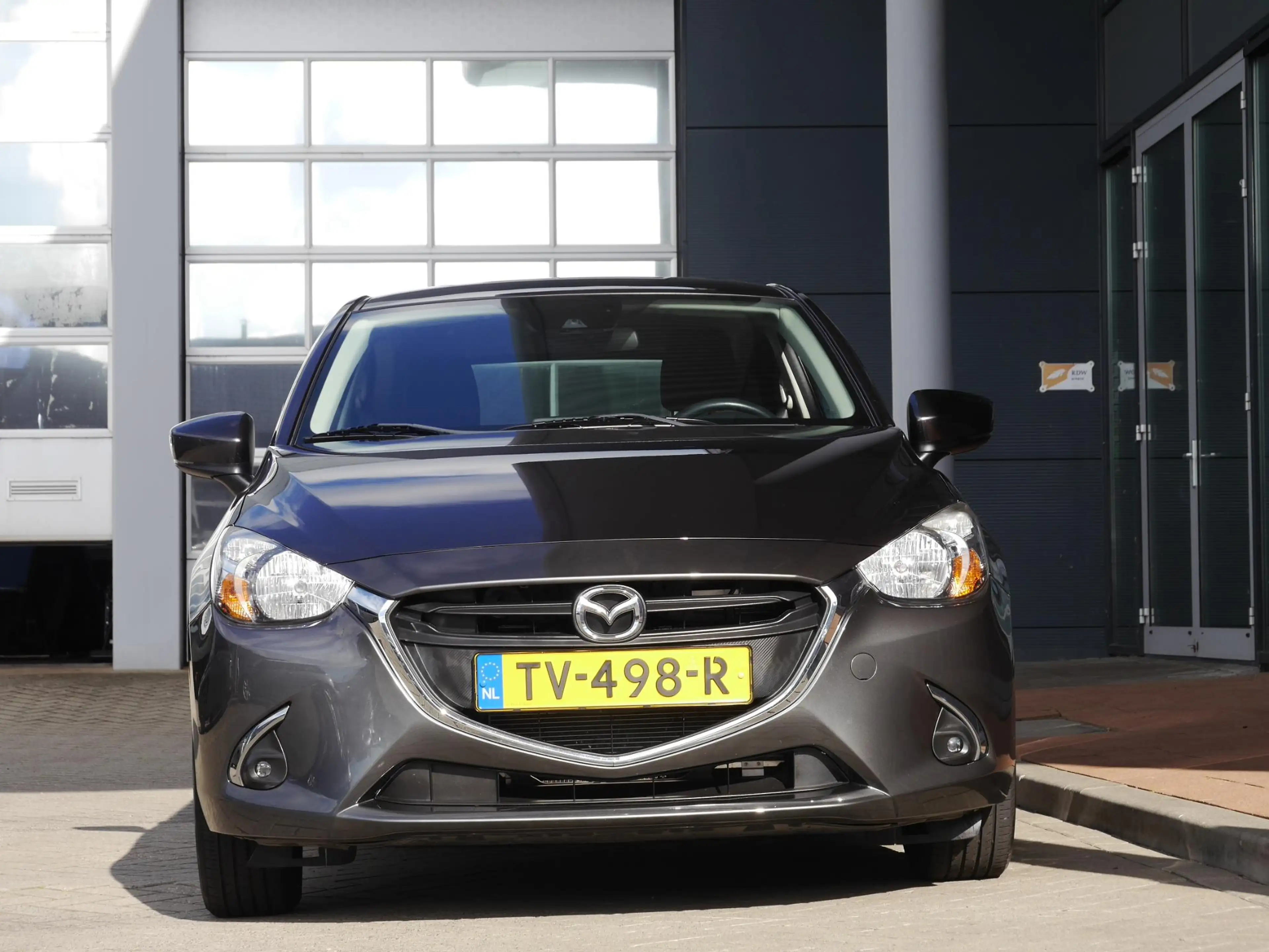 Mazda 2 1.5 Skyactiv-G Dynamic+ | Cruise control | Trekhaa — photo 3