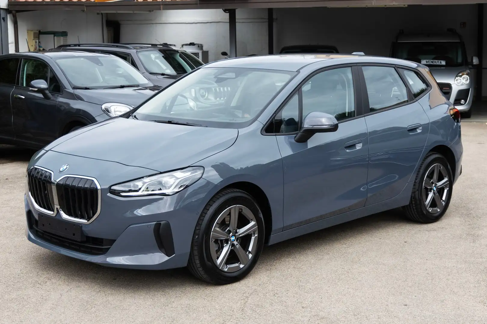 BMW 218 218d Active Tourer auto Gris - 1