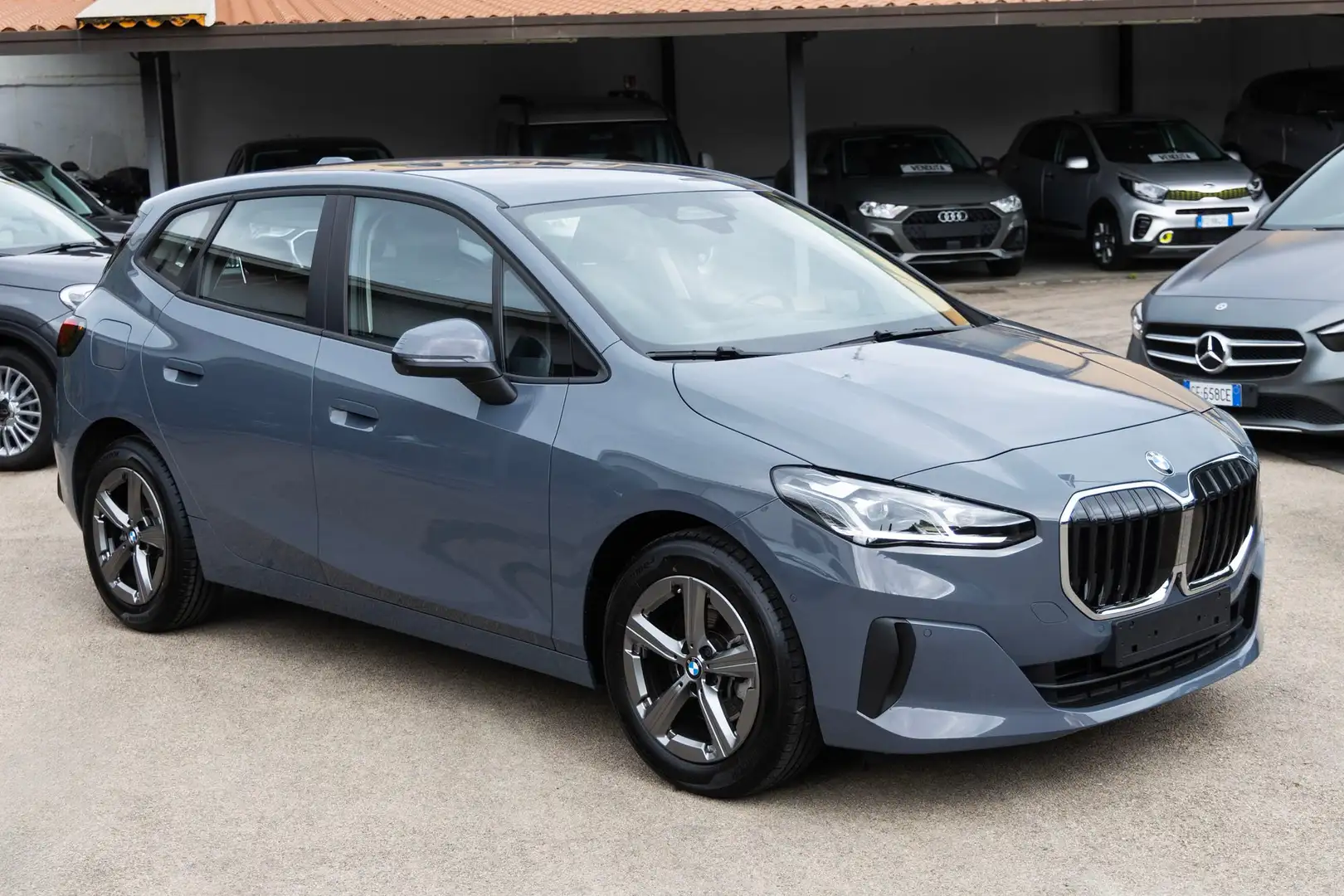 BMW 218 218d Active Tourer auto Gris - 2