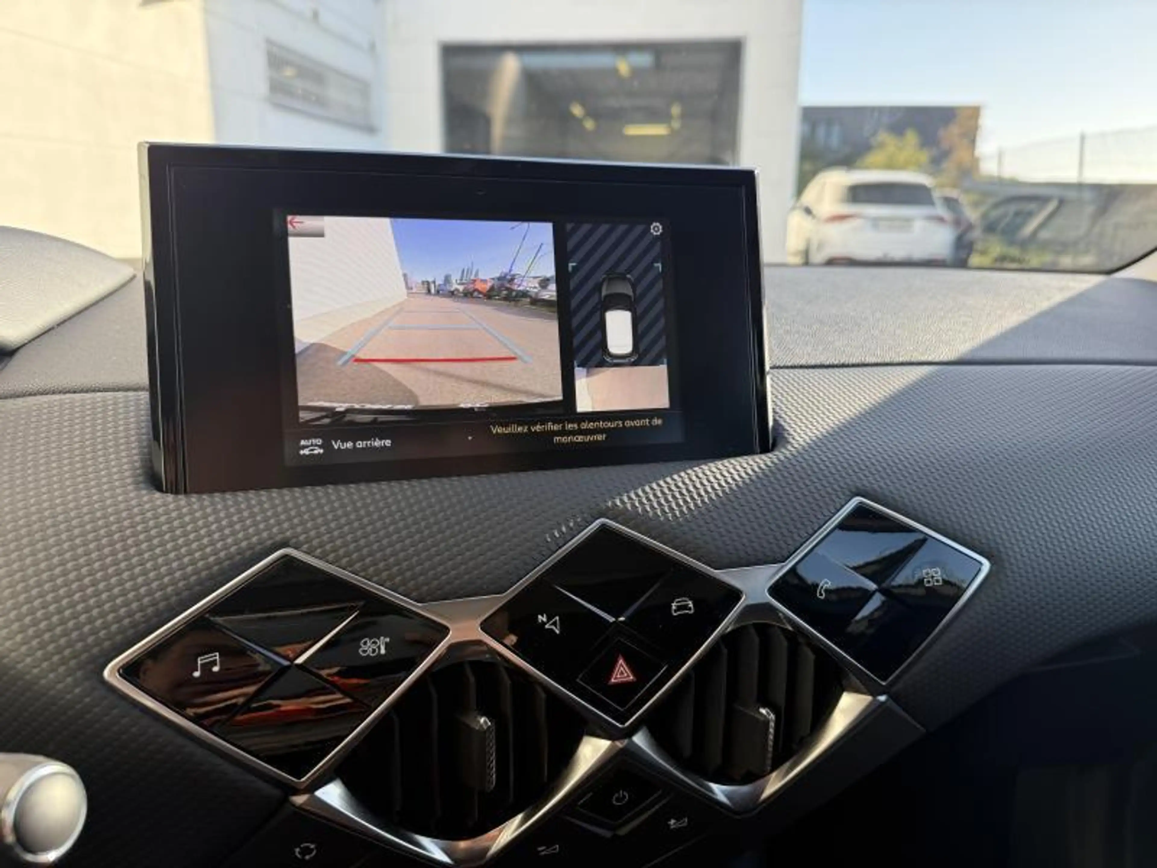 DS Automobiles DS 3 Crossback Performance Line 130 Auto — photo 14