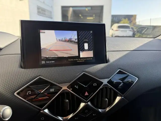 DS Automobiles DS 3 Crossback view 14