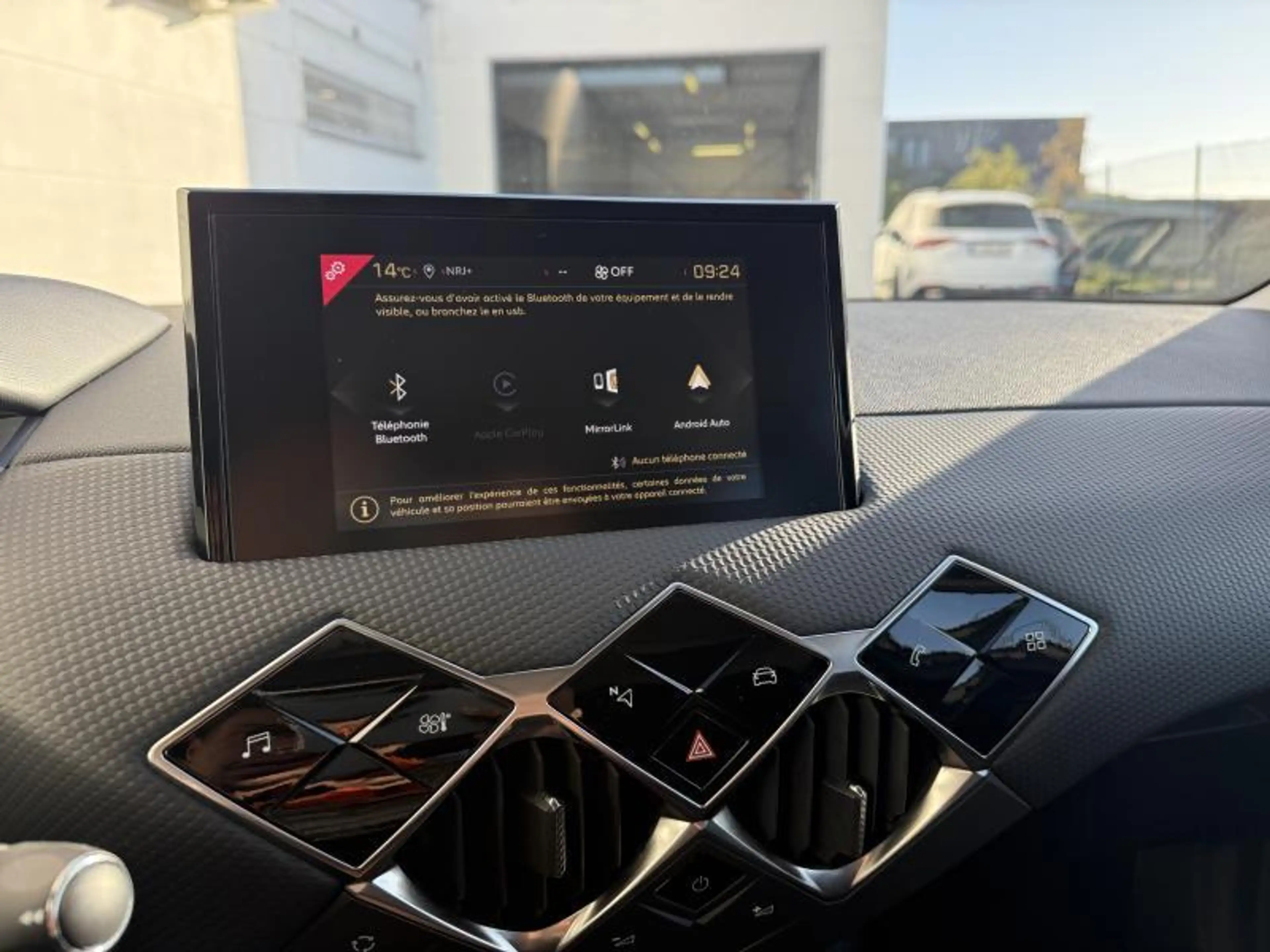 DS Automobiles DS 3 Crossback Performance Line 130 Auto — photo 15