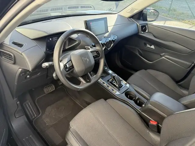 DS Automobiles DS 3 Crossback view 9
