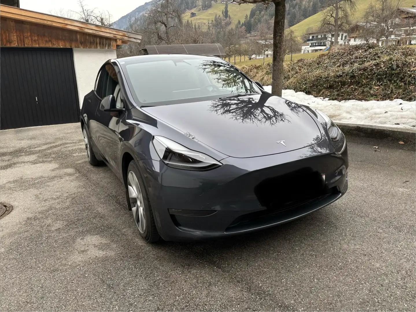 Tesla Model Y Model Y Long Range AWD (Allrad) Grau - 1