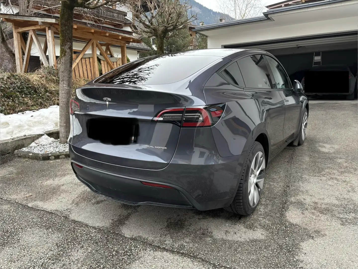 Tesla Model Y Model Y Long Range AWD (Allrad) Grau - 2