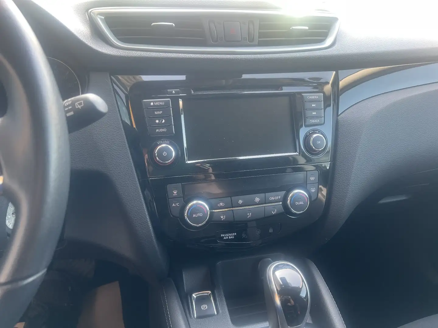 Nissan Qashqai 1.3 DIG-T N-Way Schwarz - 2