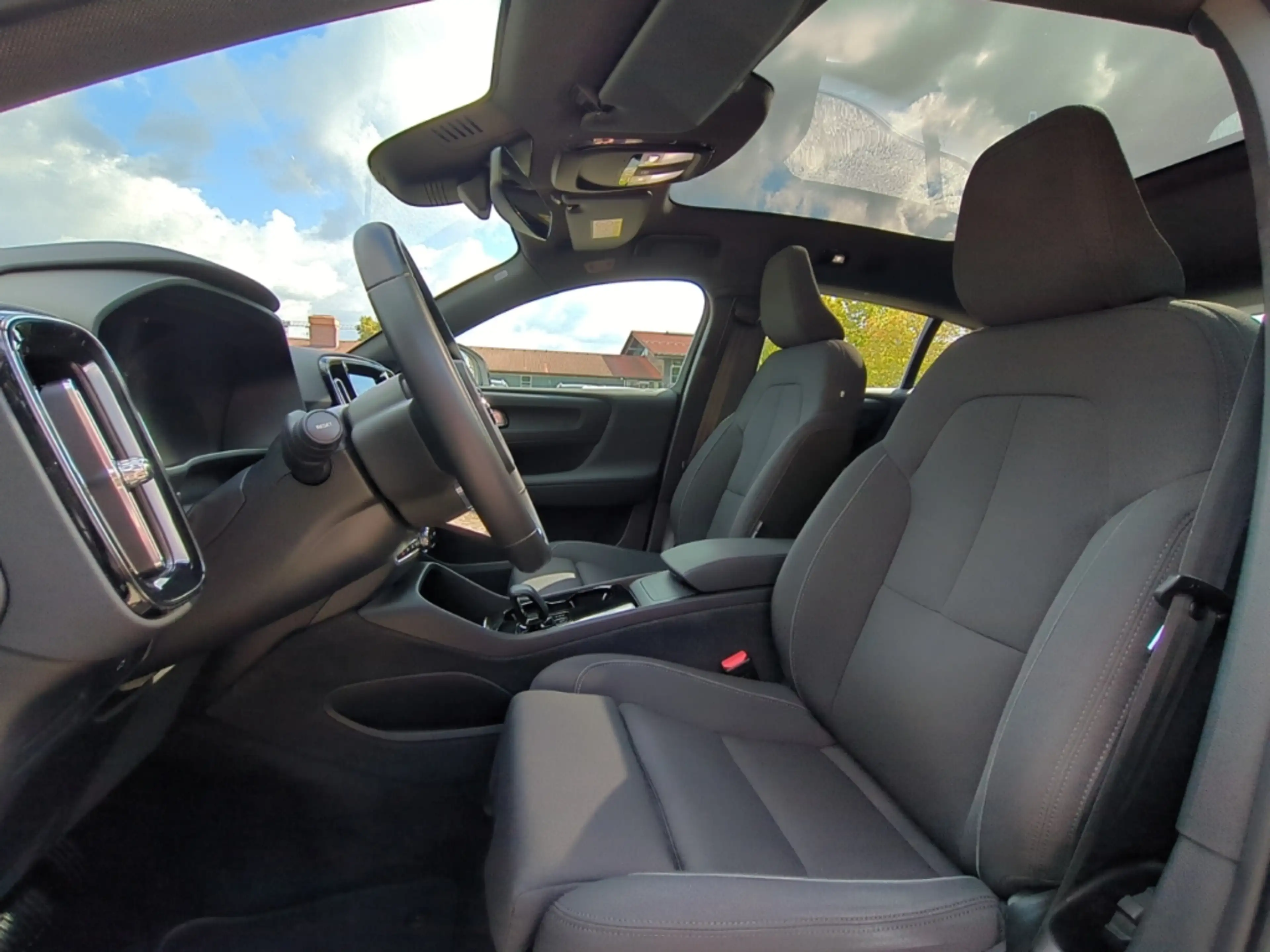 Volvo C40 Plus Recharge StandHZG ACC Pano Navi LED Digitales — photo 10