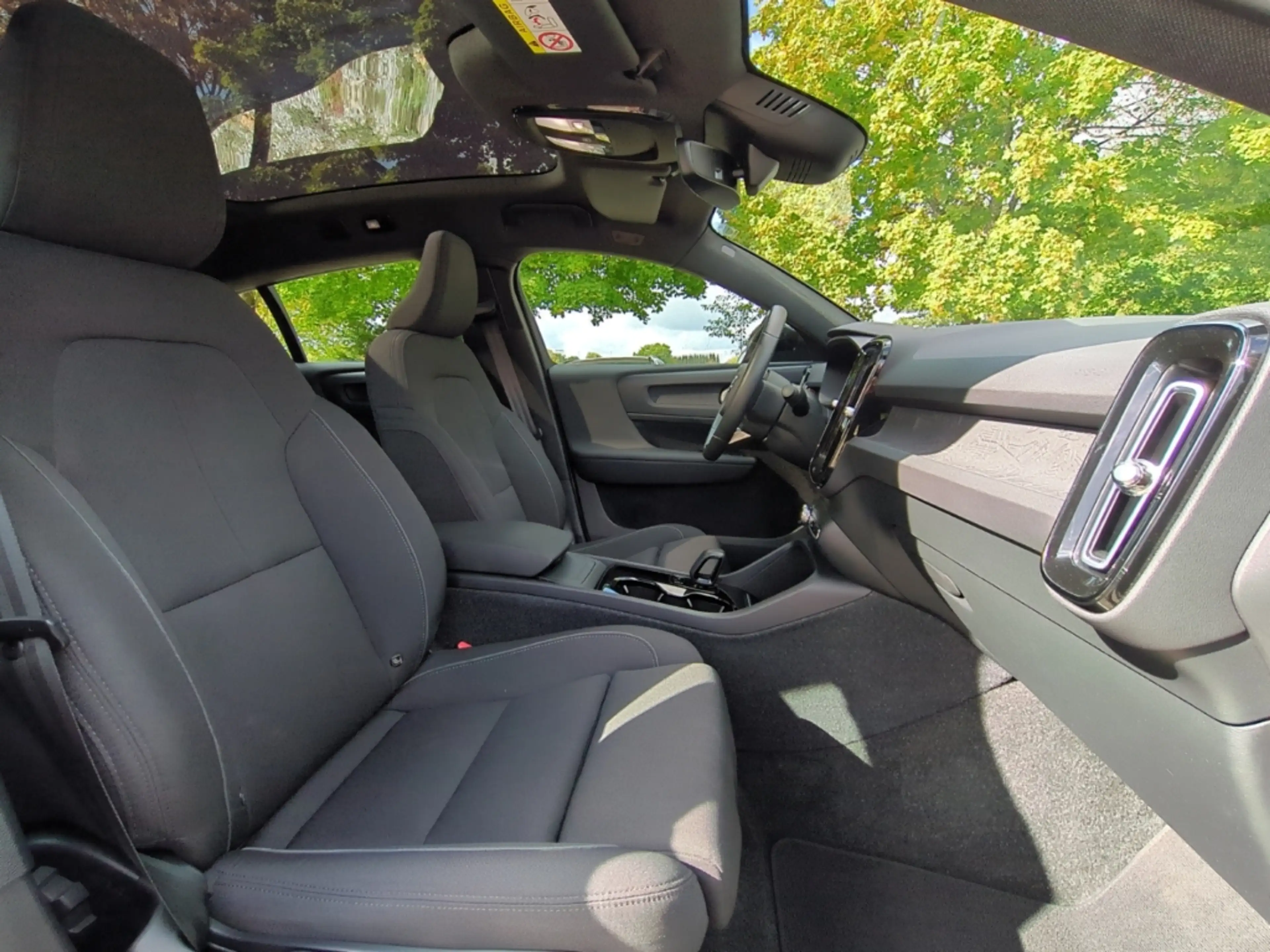 Volvo C40 Plus Recharge StandHZG ACC Pano Navi LED Digitales — photo 13