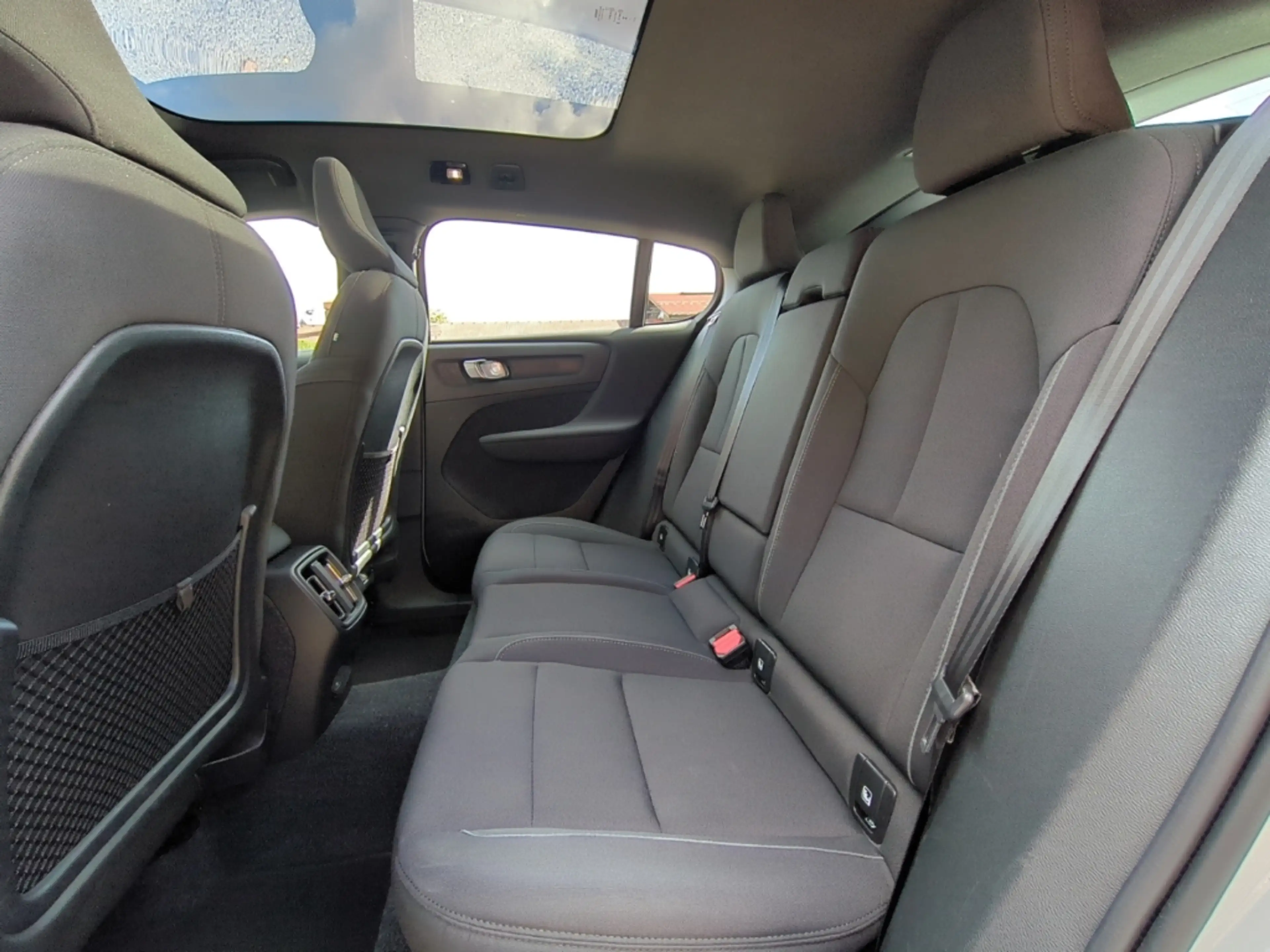 Volvo C40 Plus Recharge StandHZG ACC Pano Navi LED Digitales — photo 11