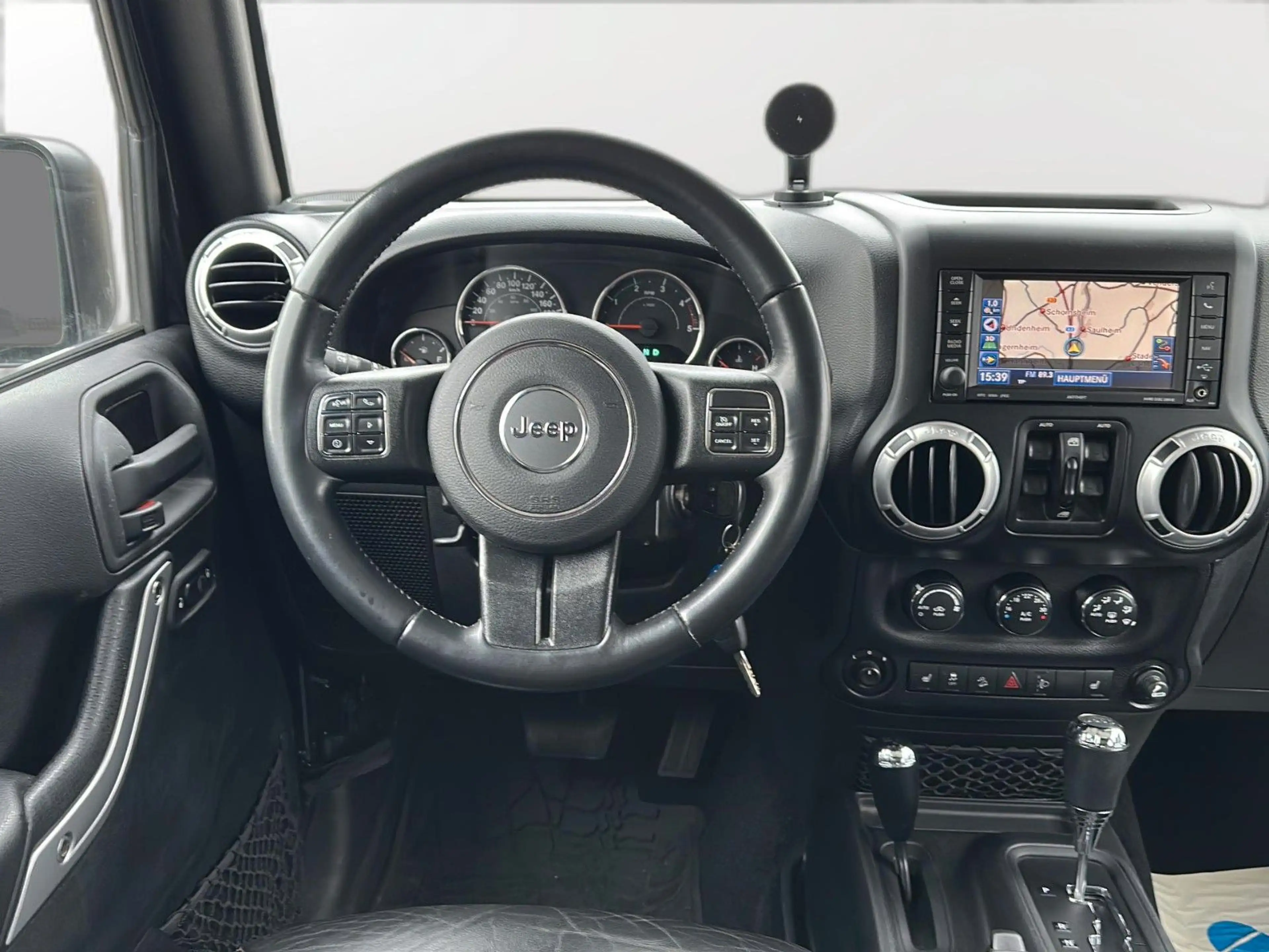 Jeep Wrangler Unlimited Sahara*NAVI*SOUNDSYSTEM*AHK* — photo 14