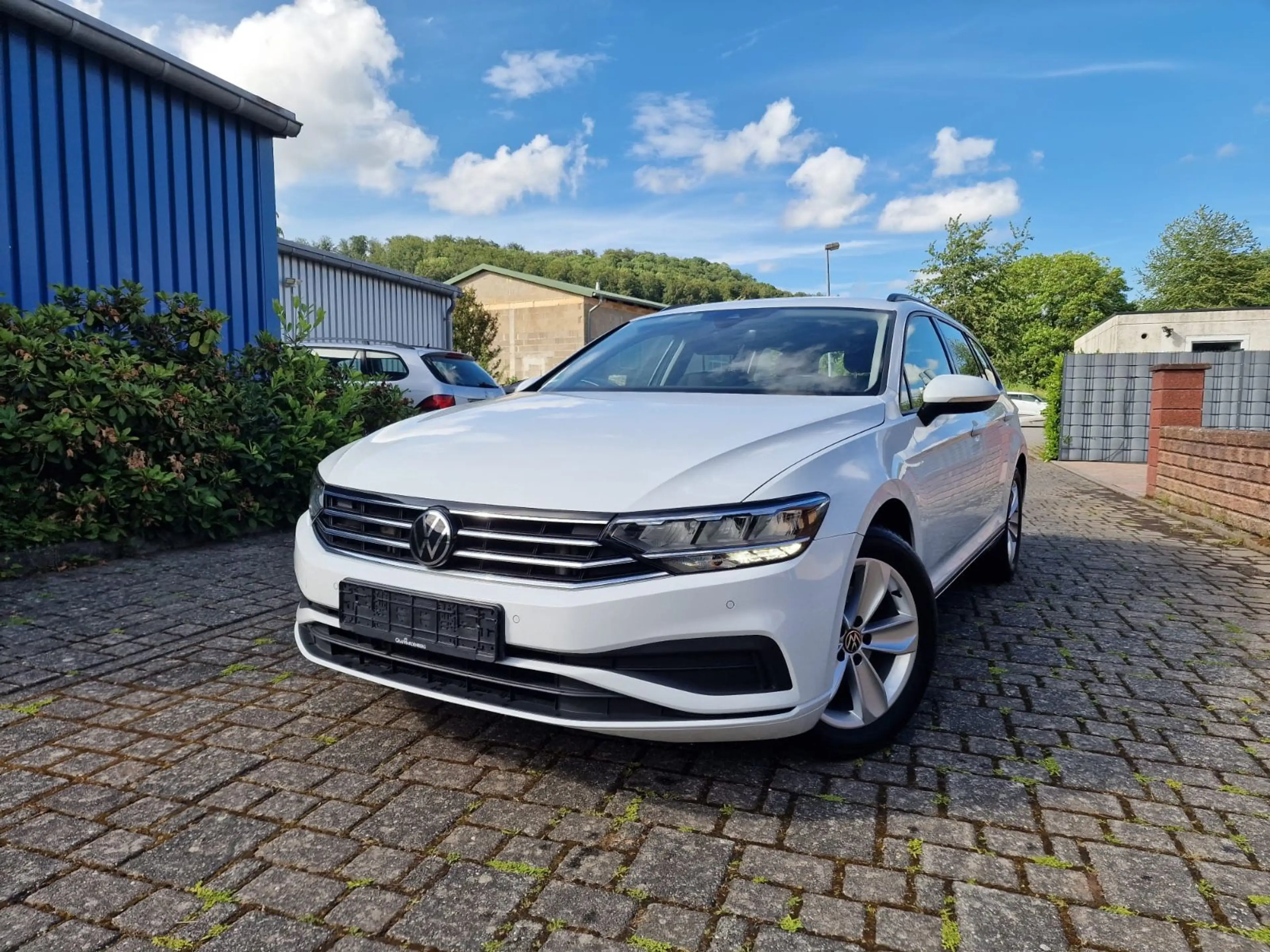 Volkswagen Passat Variant NaviLedKameraE.AhkAcc — photo 2