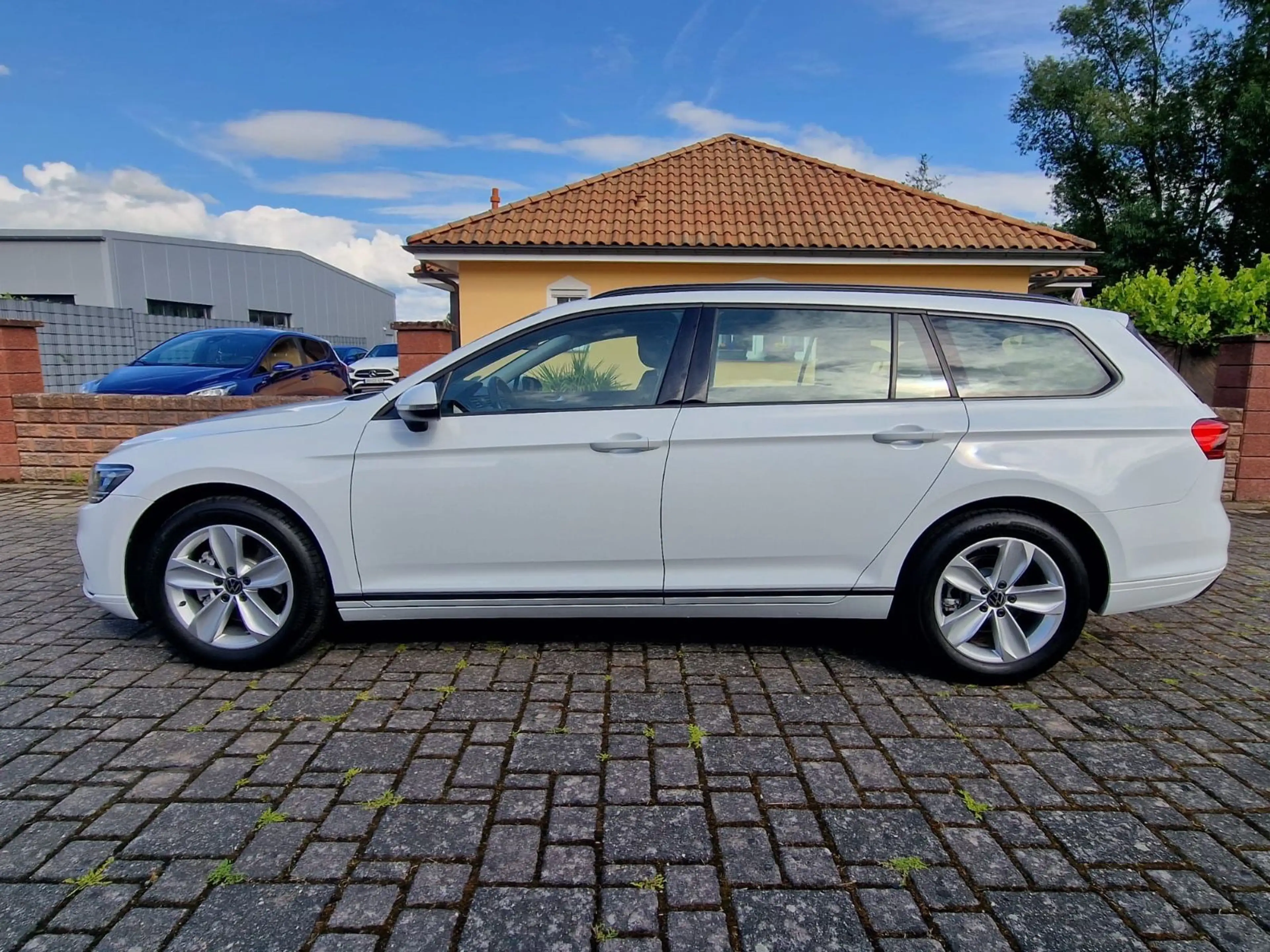 Volkswagen Passat Variant NaviLedKameraE.AhkAcc — photo 3
