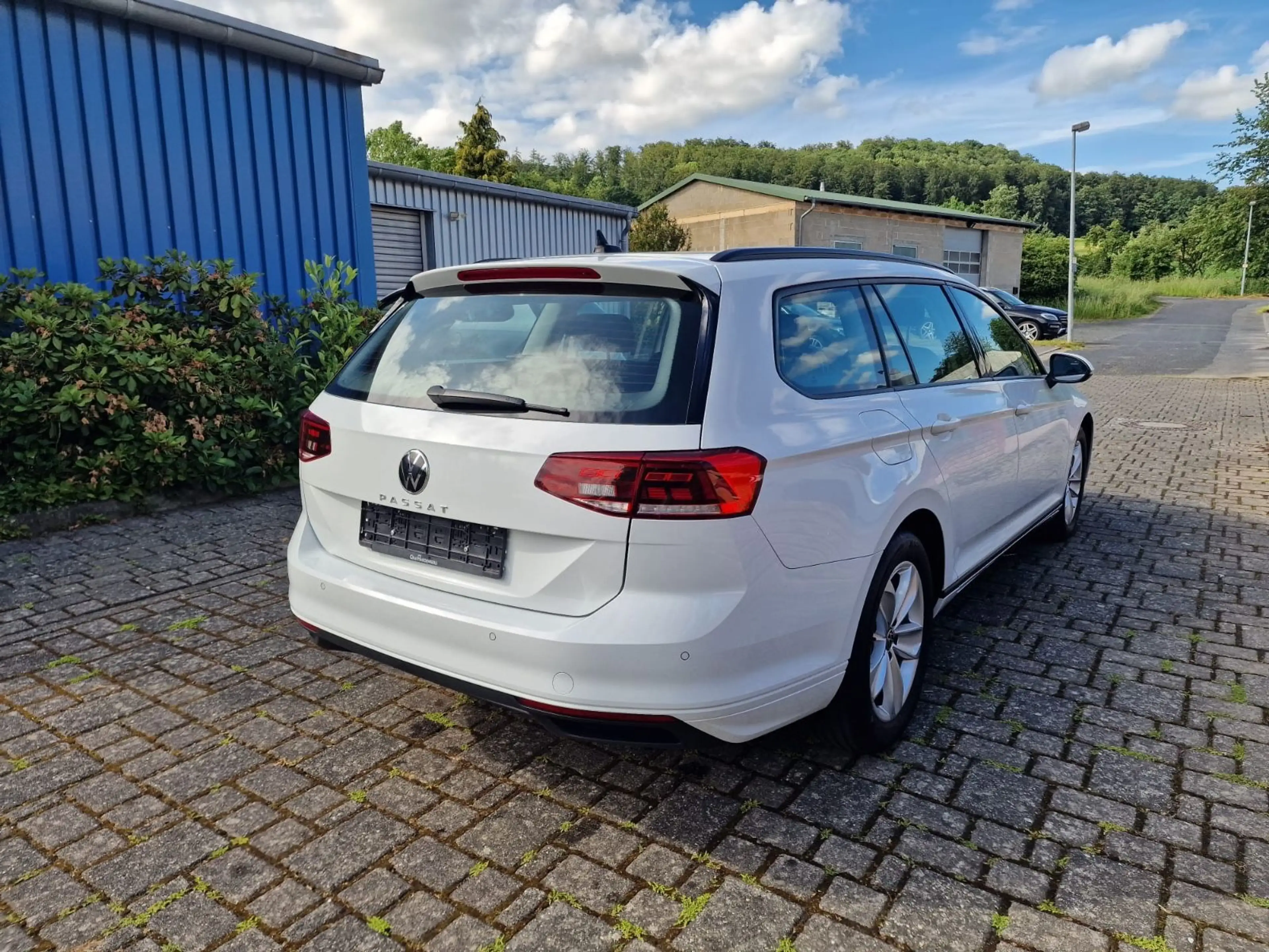 Volkswagen Passat Variant NaviLedKameraE.AhkAcc — photo 5
