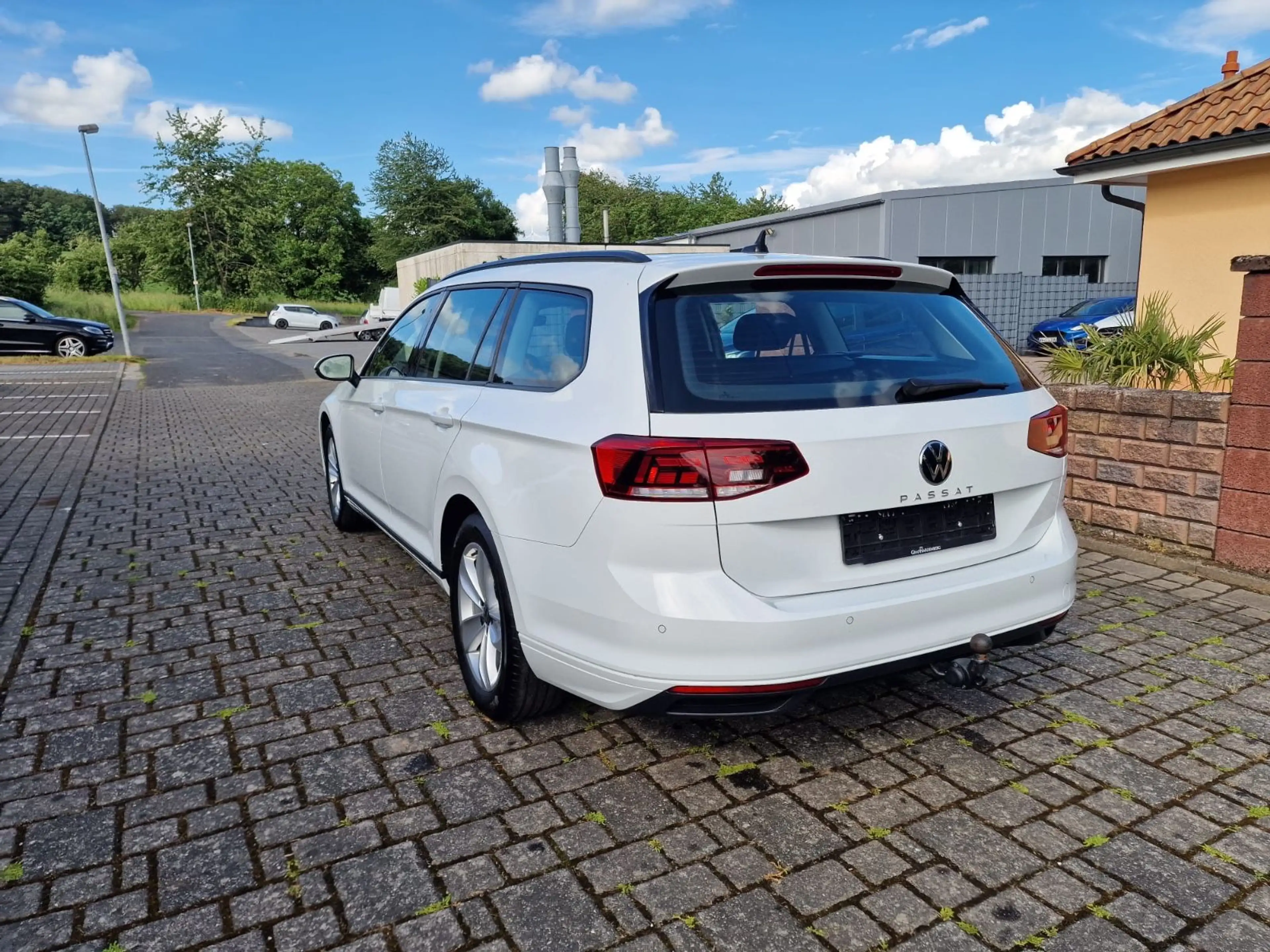 Volkswagen Passat Variant NaviLedKameraE.AhkAcc — photo 6