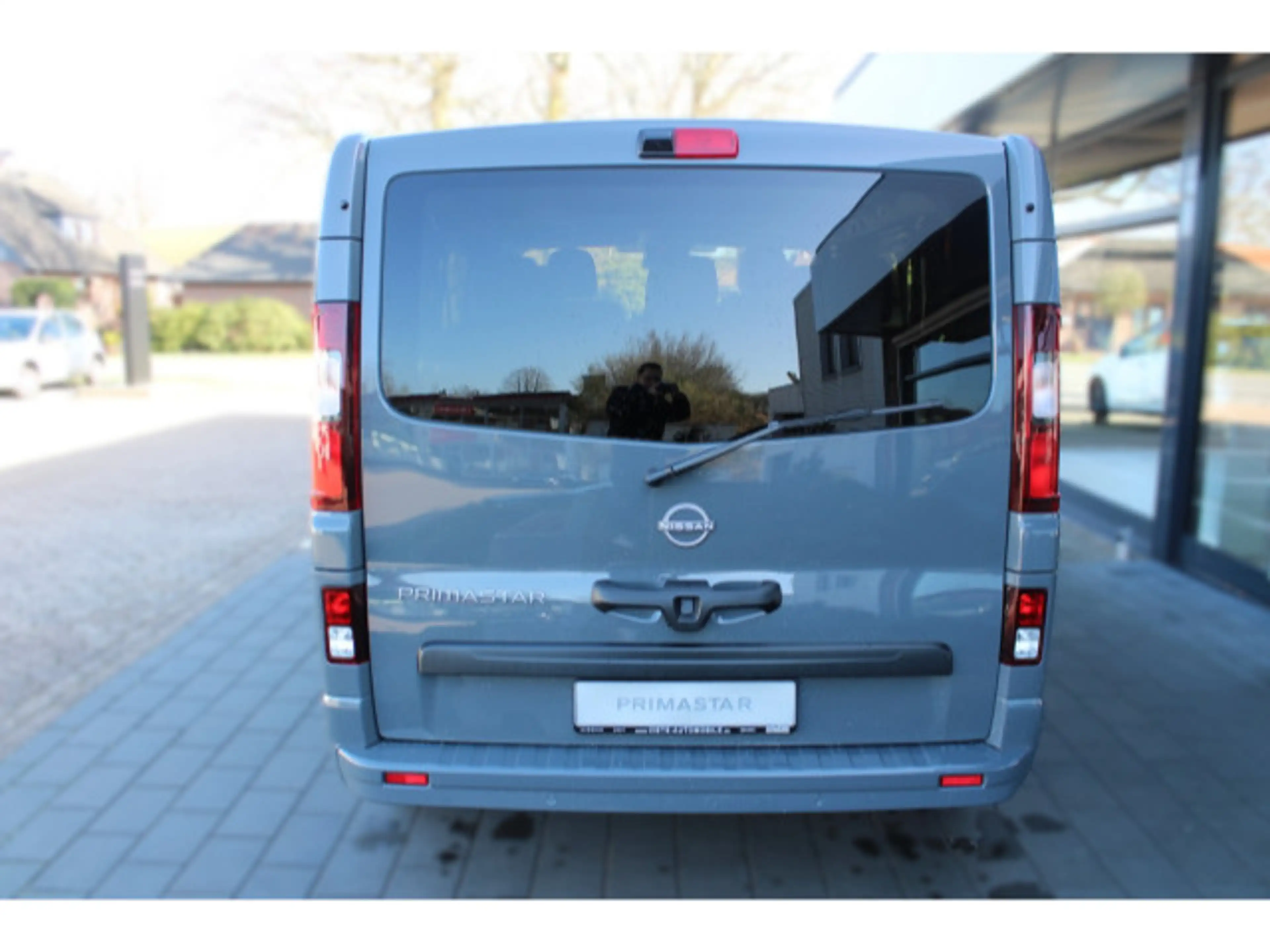 Nissan Primastar L1H1 Kombi 2.0dCi Tekna AT Navi Design — photo 6