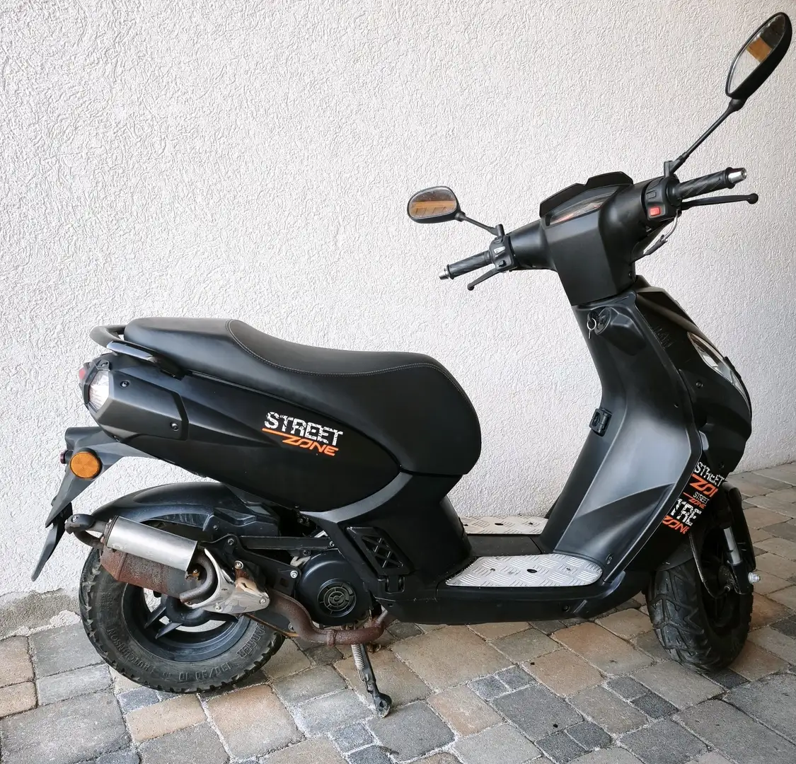 Peugeot Kisbee Sondermodell Street Zone - 1