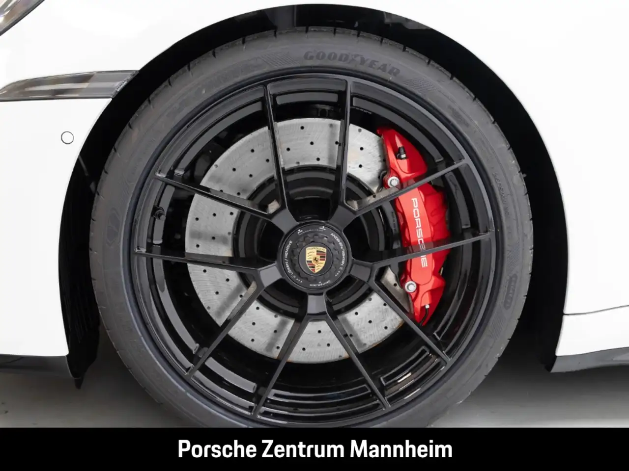 Porsche 992 .2 Carrera 4 GTS Lift PDCC 360°Bose HD-Matrix 8